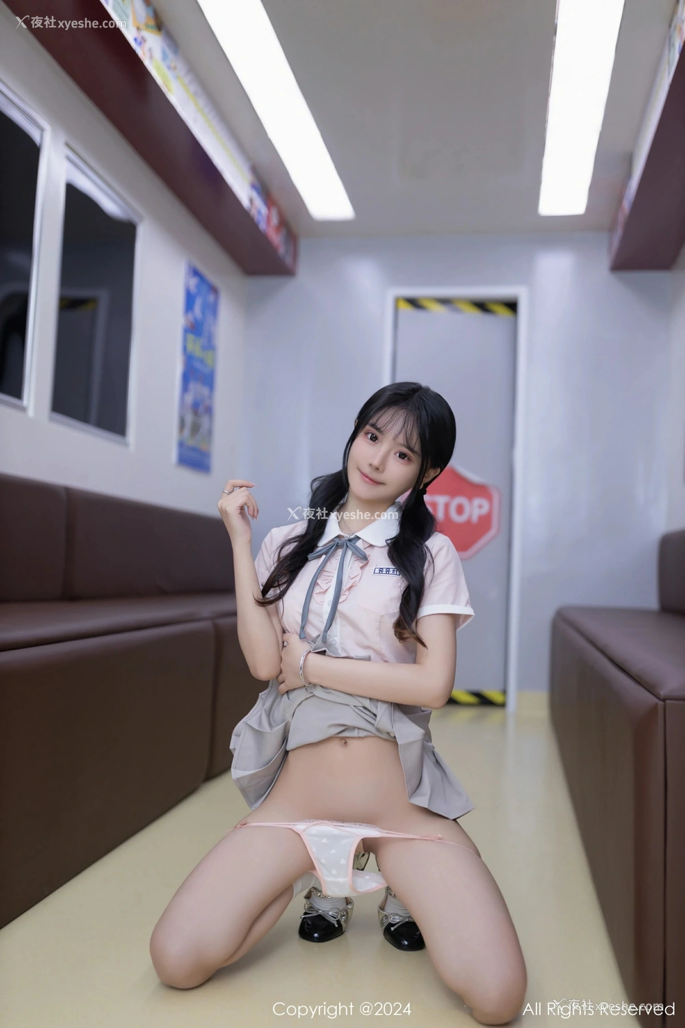 1P - [XiuRen秀人网] No.8515 幼幼