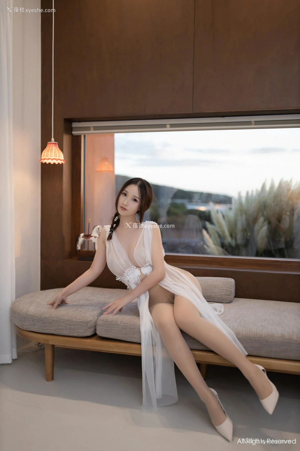 1P - [XiuRen秀人网] No.9442 杏子Yada