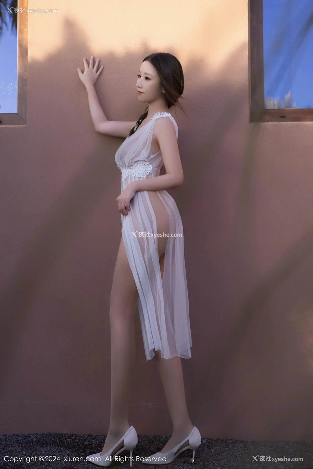 1P - [XiuRen秀人网] No.9442 杏子Yada