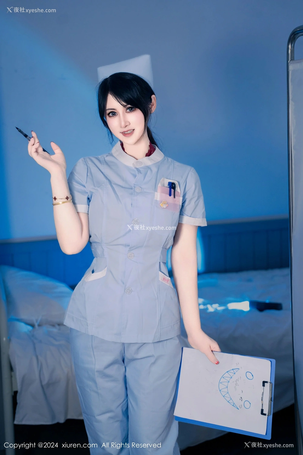 1P - [XiuRen秀人网] No.8859 诗诗kiki