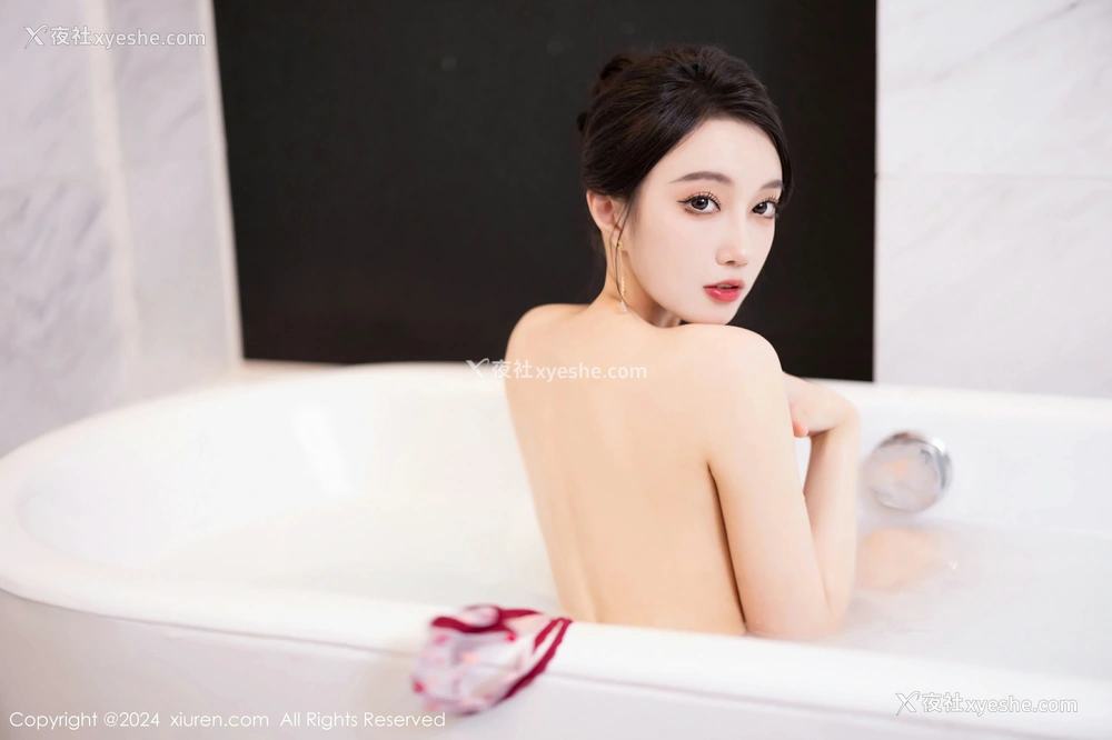 1P - [XiuRen秀人网] No.8479 玥儿玥