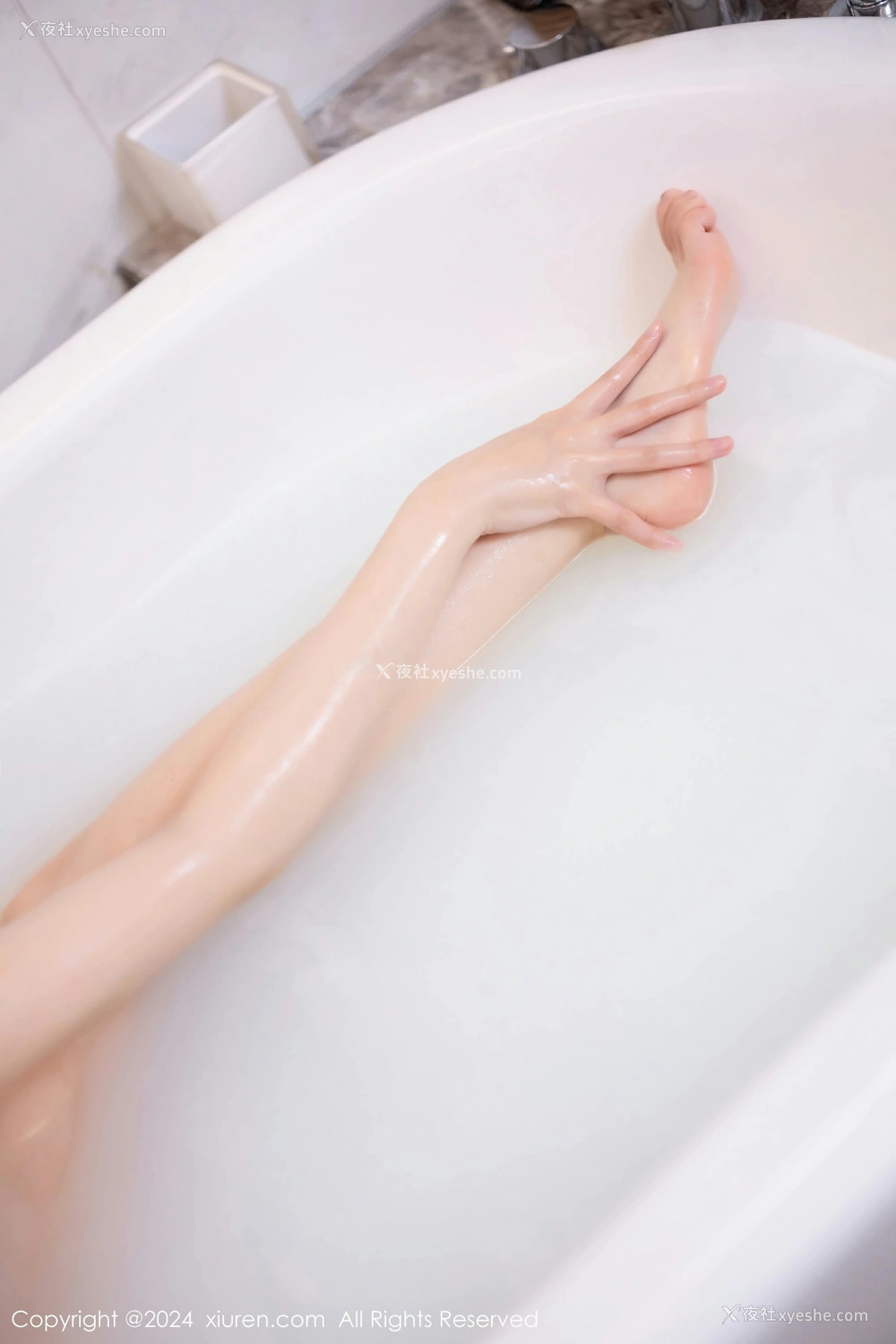1P - [XiuRen秀人网] No.8479 玥儿玥