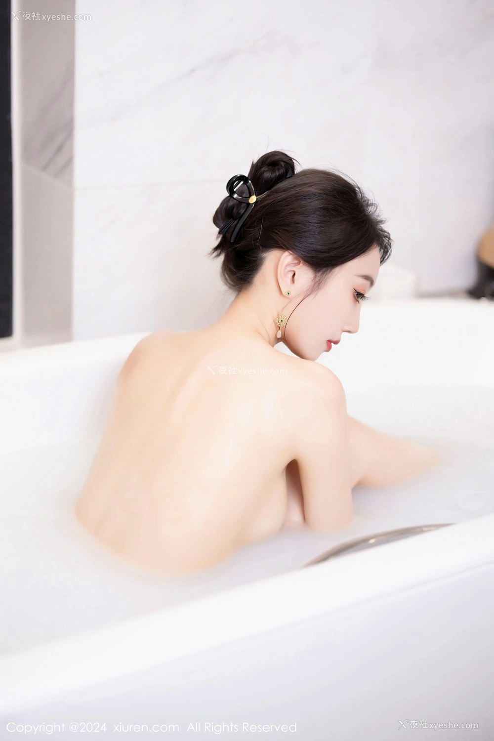1P - [XiuRen秀人网] No.8479 玥儿玥