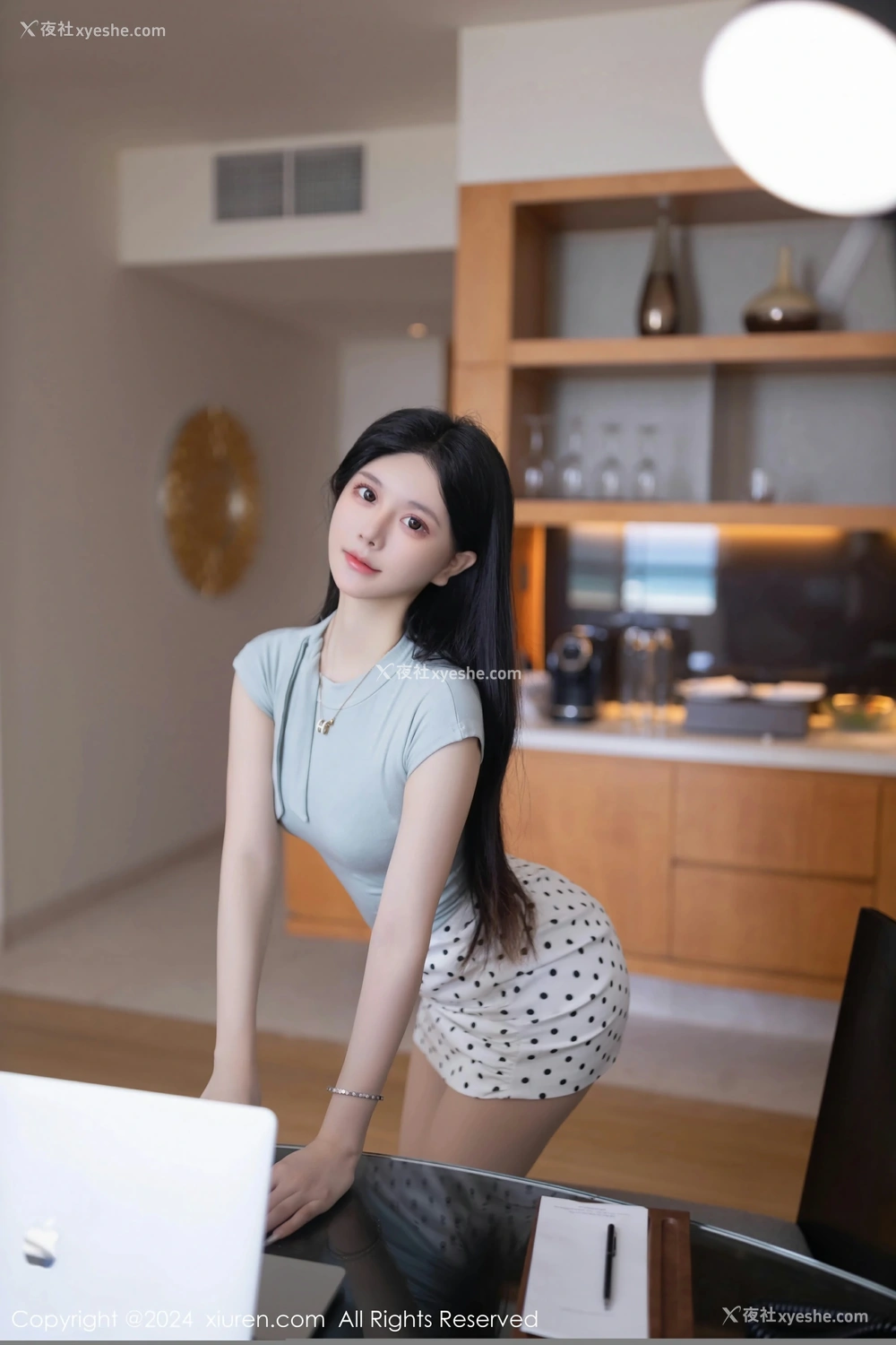 1P - [XiuRen秀人网] No.8774 幼幼