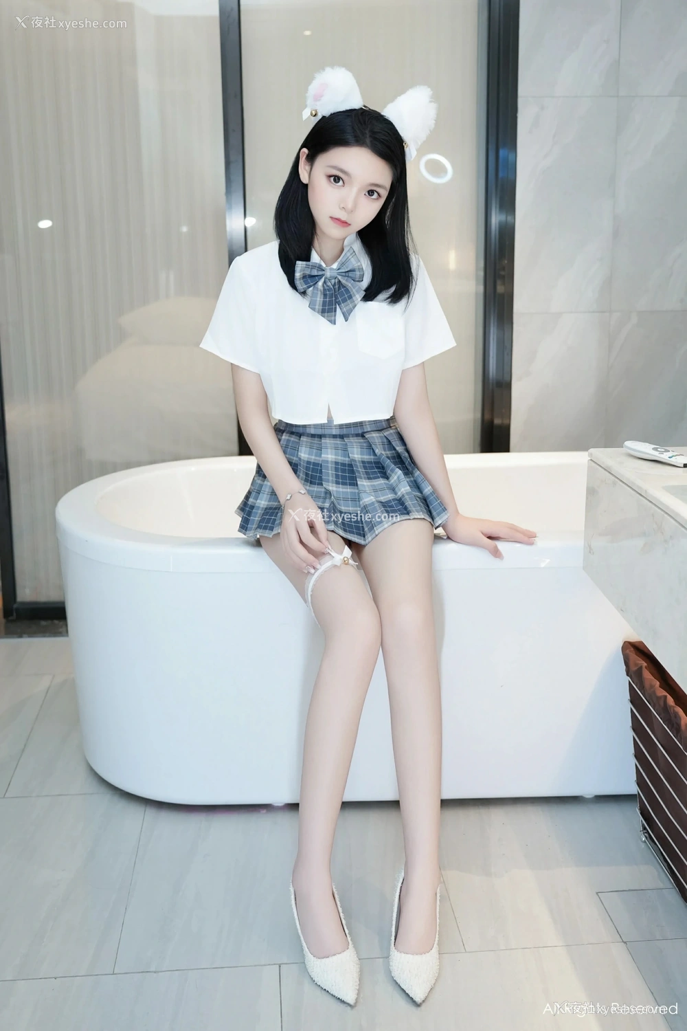 1P - [XiuRen秀人网] No.8715 唐心心