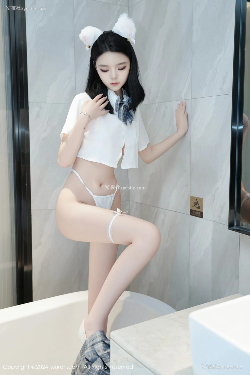 1P - [XiuRen秀人网] No.8715 唐心心