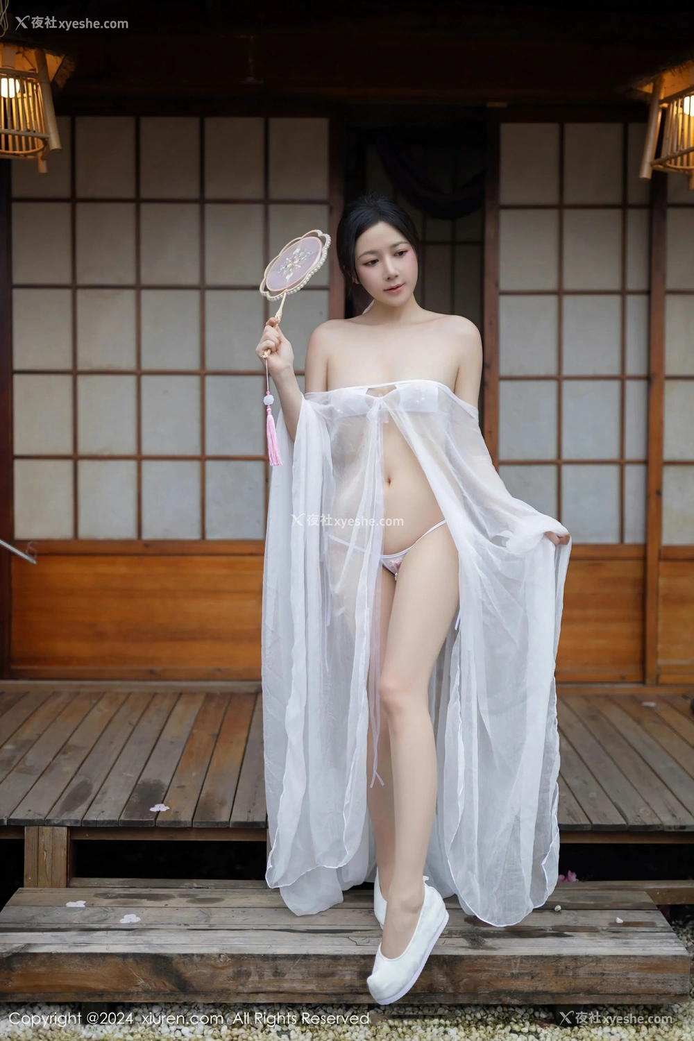 1P - [XiuRen秀人网] No.8927 鱼子酱Fish
