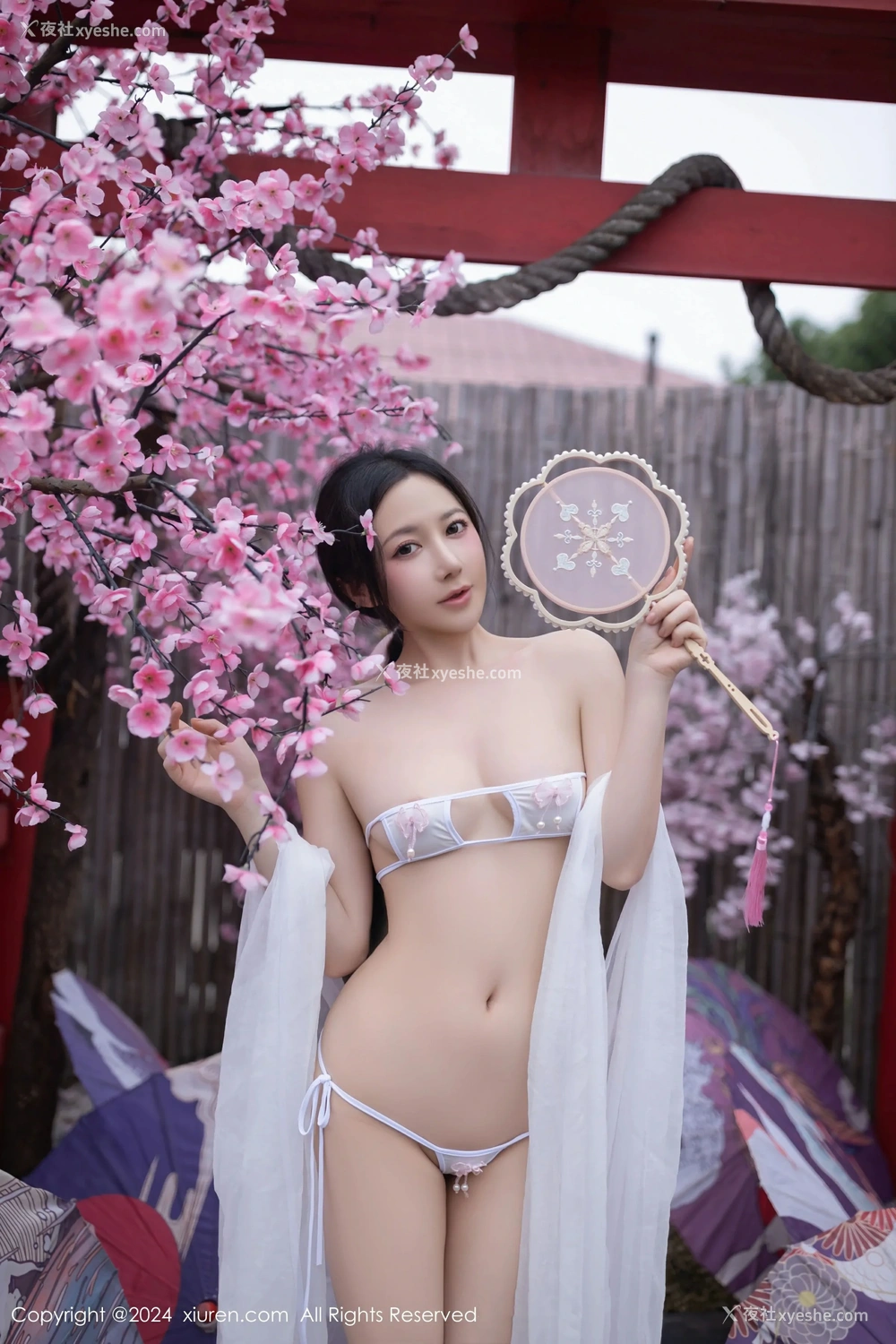 1P - [XiuRen秀人网] No.8927 鱼子酱Fish