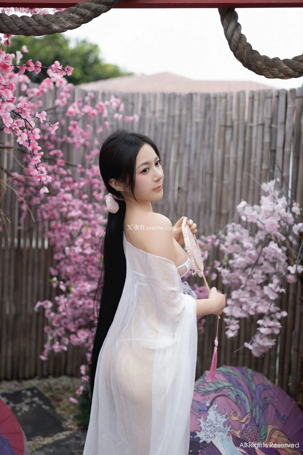 1P - [XiuRen秀人网] No.8927 鱼子酱Fish