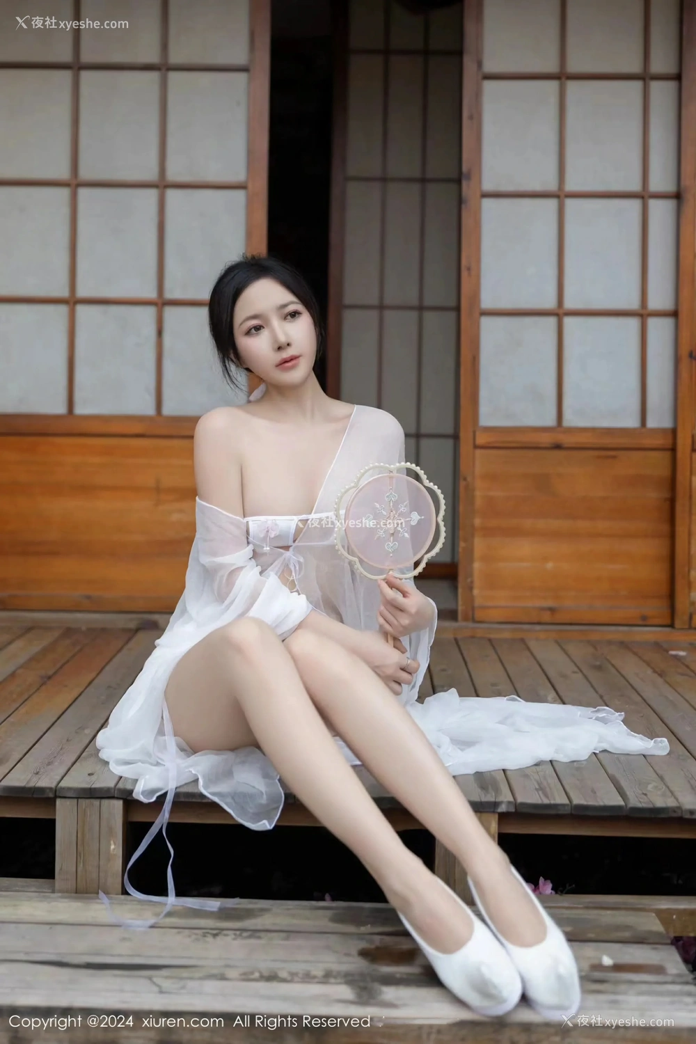 1P - [XiuRen秀人网] No.8927 鱼子酱Fish