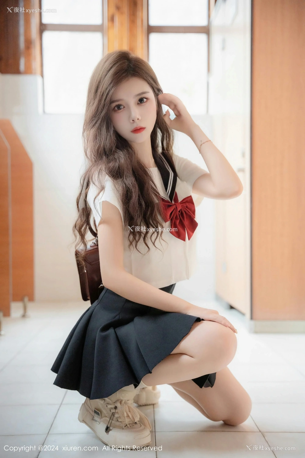 1P - [XiuRen秀人网] No.8948 拍黄瓜girl