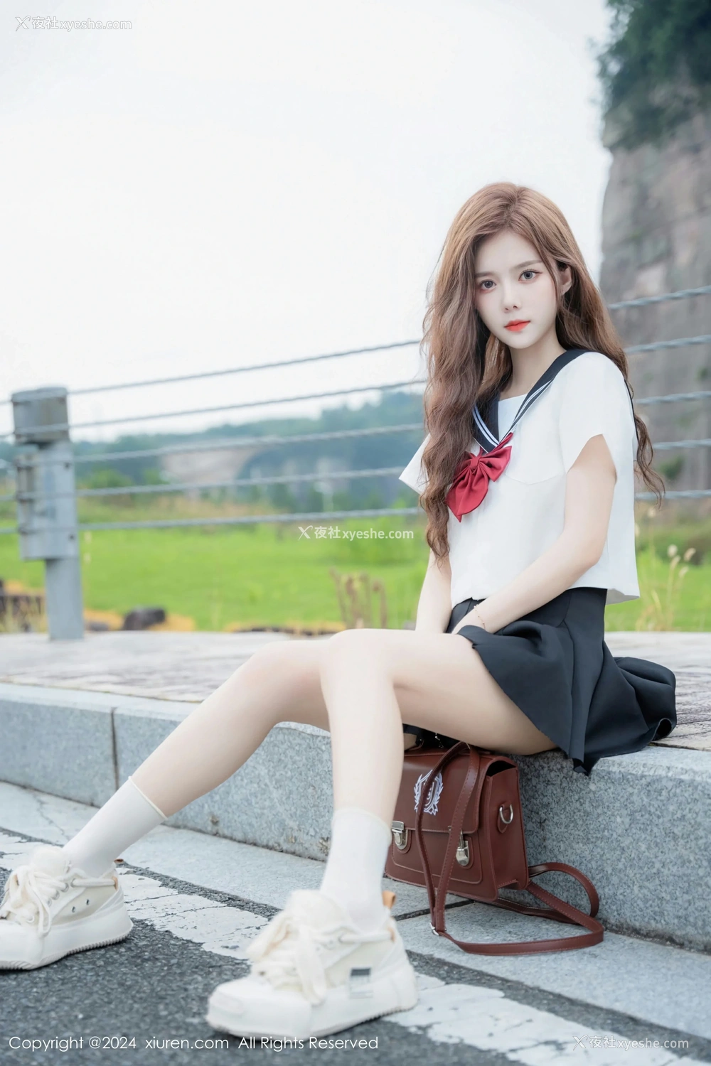 1P - [XiuRen秀人网] No.8948 拍黄瓜girl