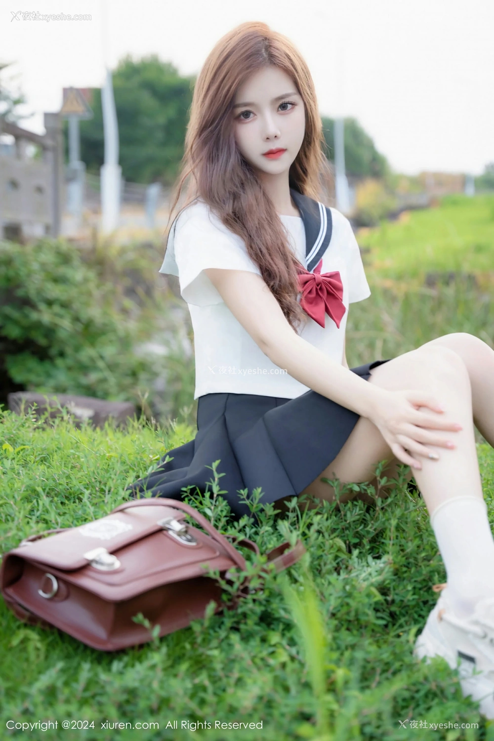 1P - [XiuRen秀人网] No.8948 拍黄瓜girl