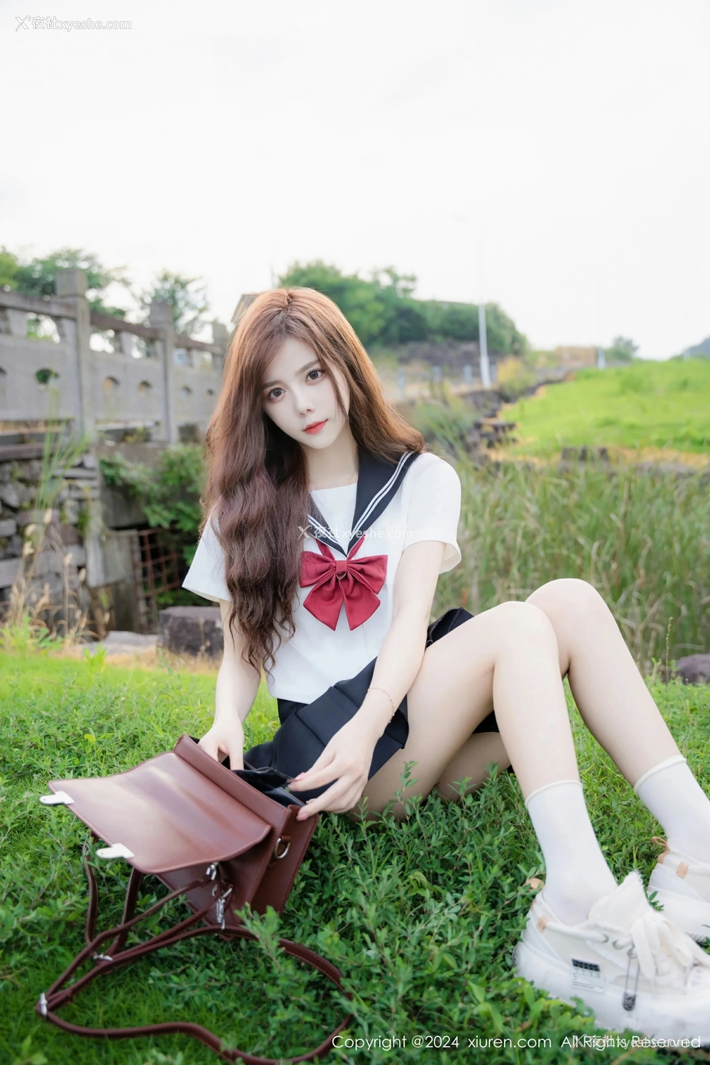 1P - [XiuRen秀人网] No.8948 拍黄瓜girl