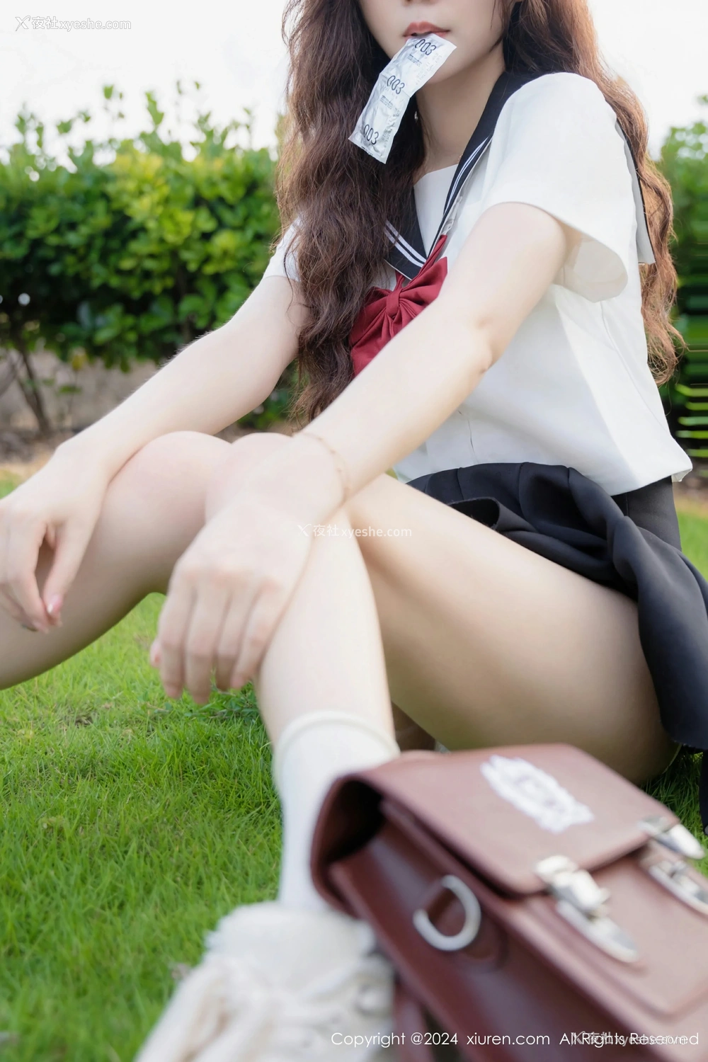1P - [XiuRen秀人网] No.8948 拍黄瓜girl