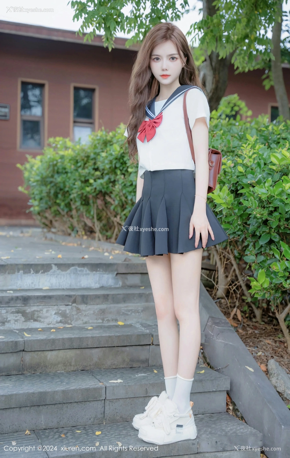 1P - [XiuRen秀人网] No.8948 拍黄瓜girl