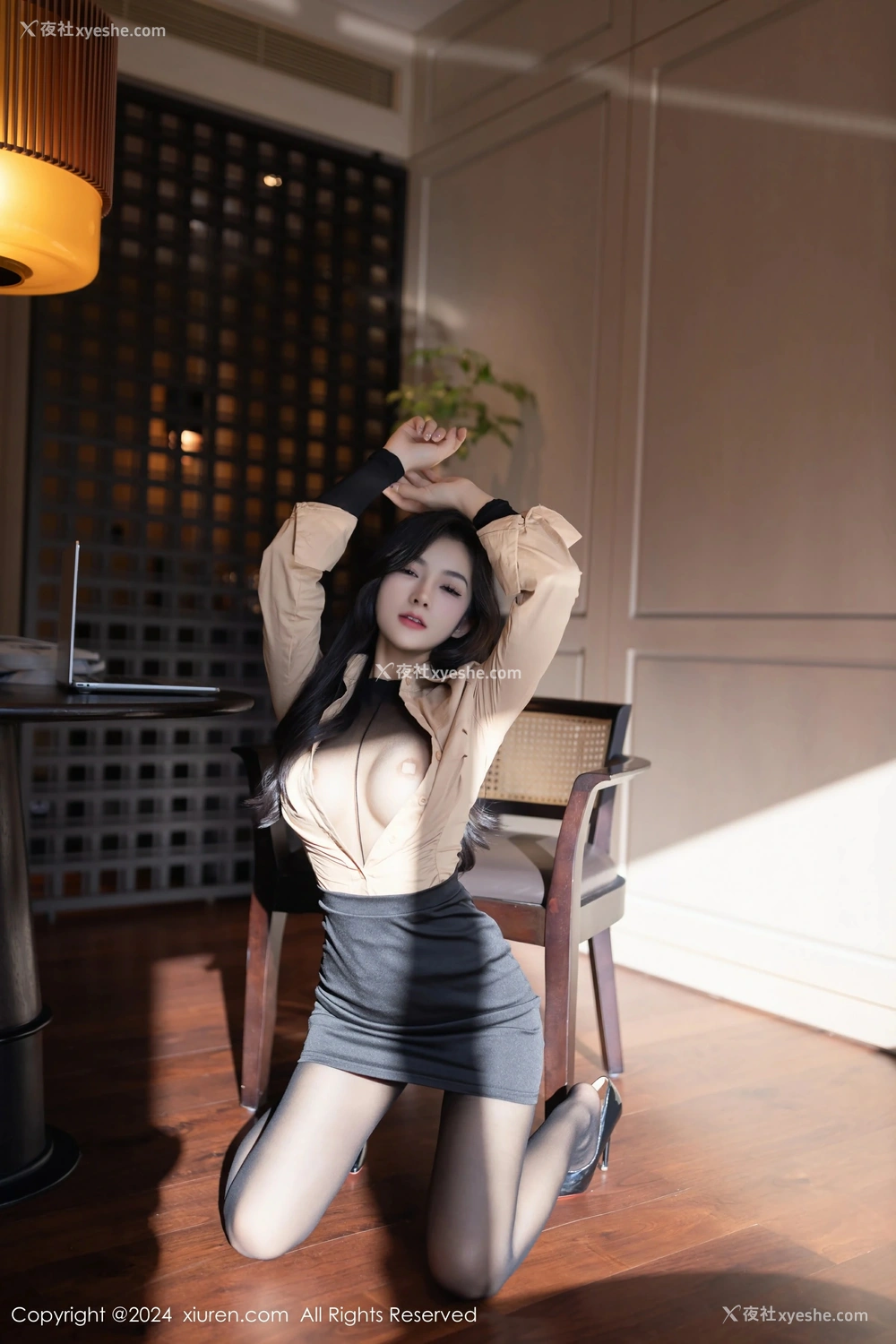 1P - [XiuRen秀人网] No.8835 谭小灵