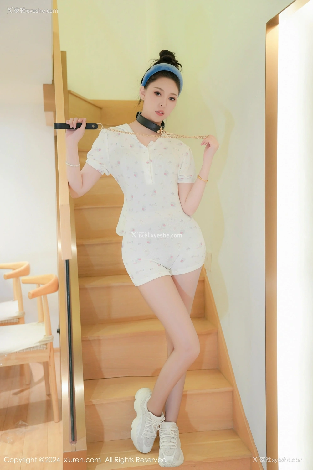 1P - [XiuRen秀人网] No.8930 小波多