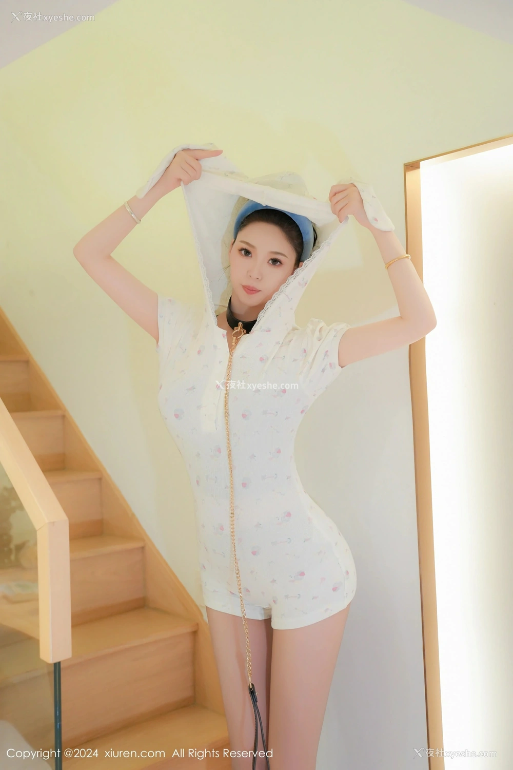 1P - [XiuRen秀人网] No.8930 小波多