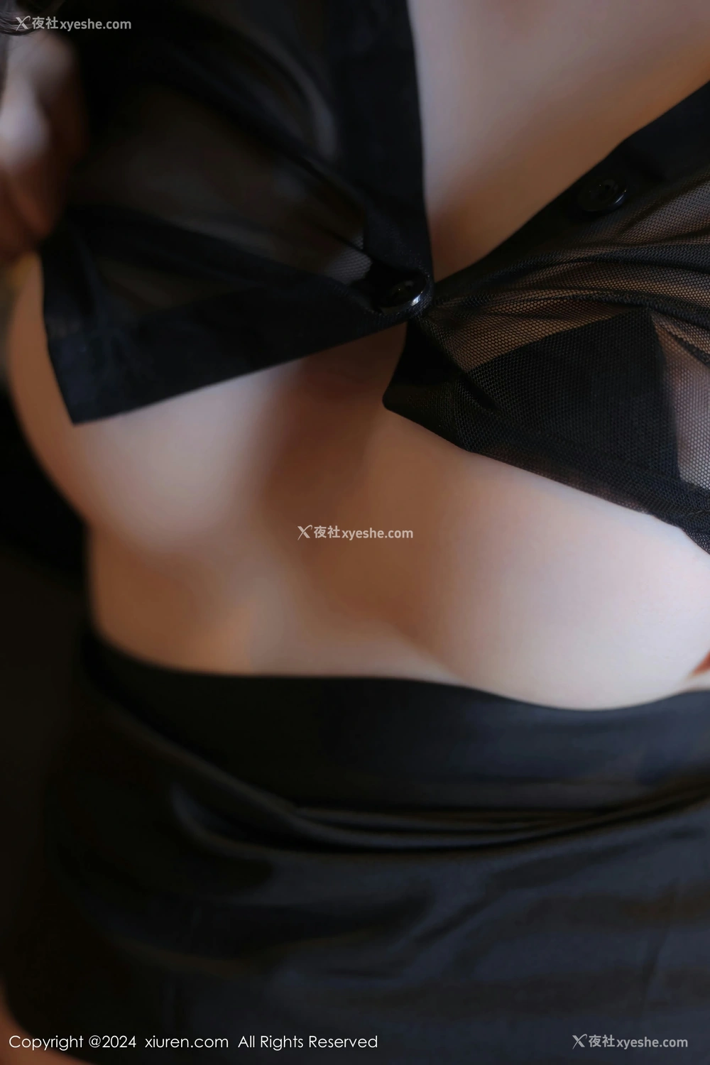 1P - [XiuRen秀人网] No.8582 白茹雪abby