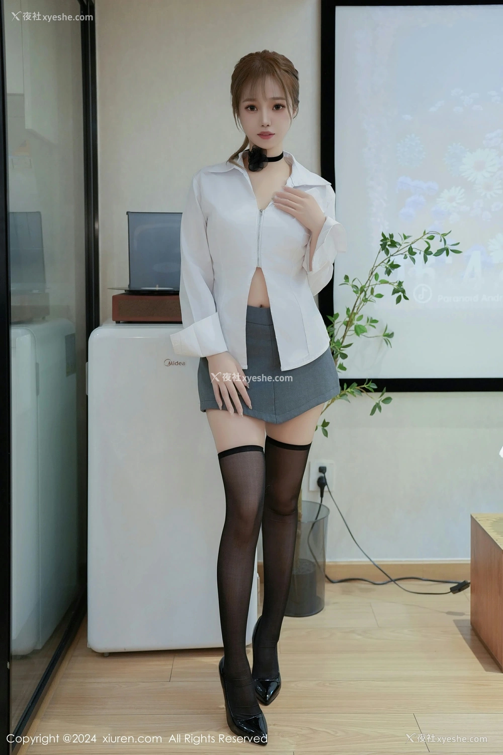 1P - [XiuRen秀人网] No.8609 甜白酱