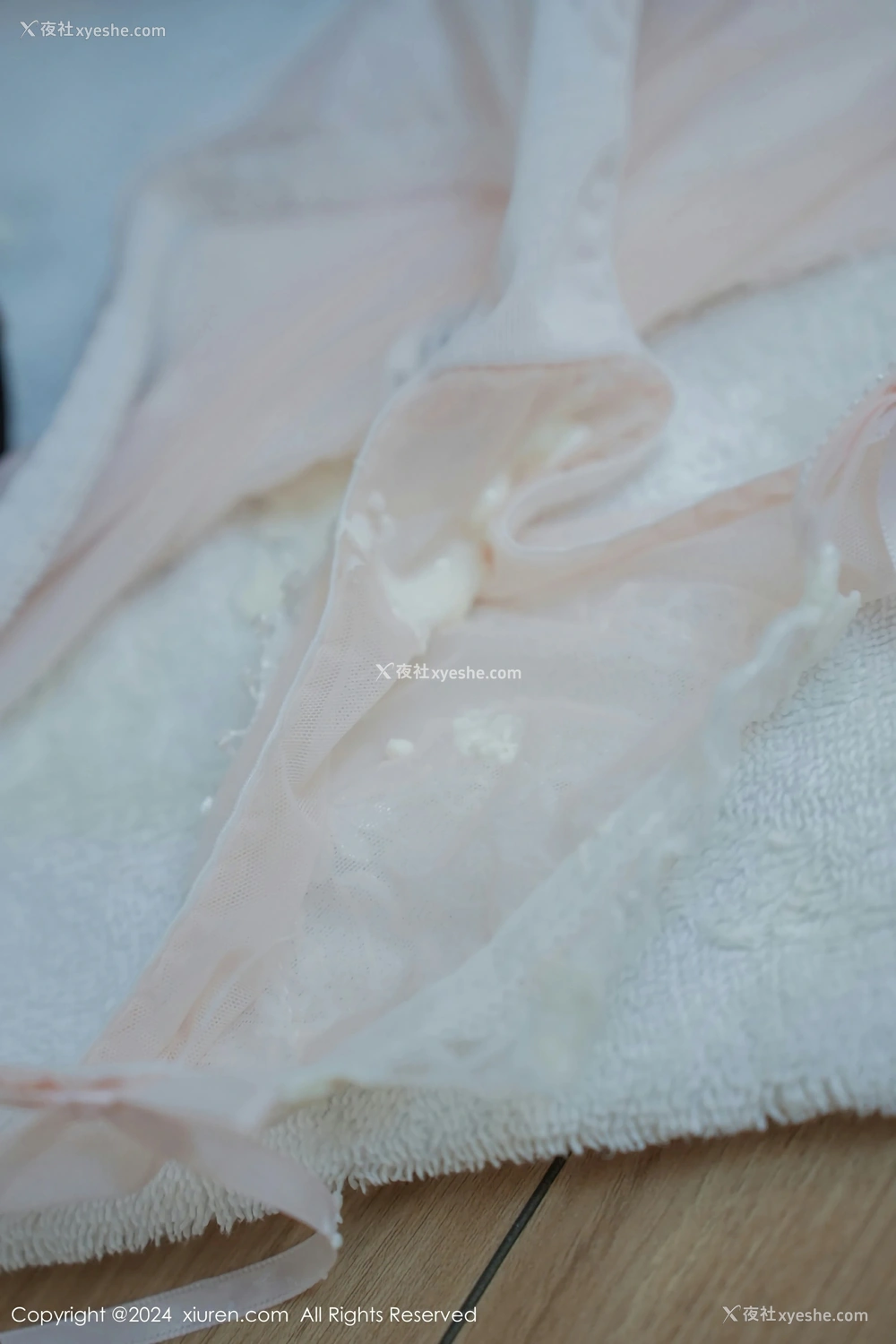 1P - [XiuRen秀人网] No.8609 甜白酱