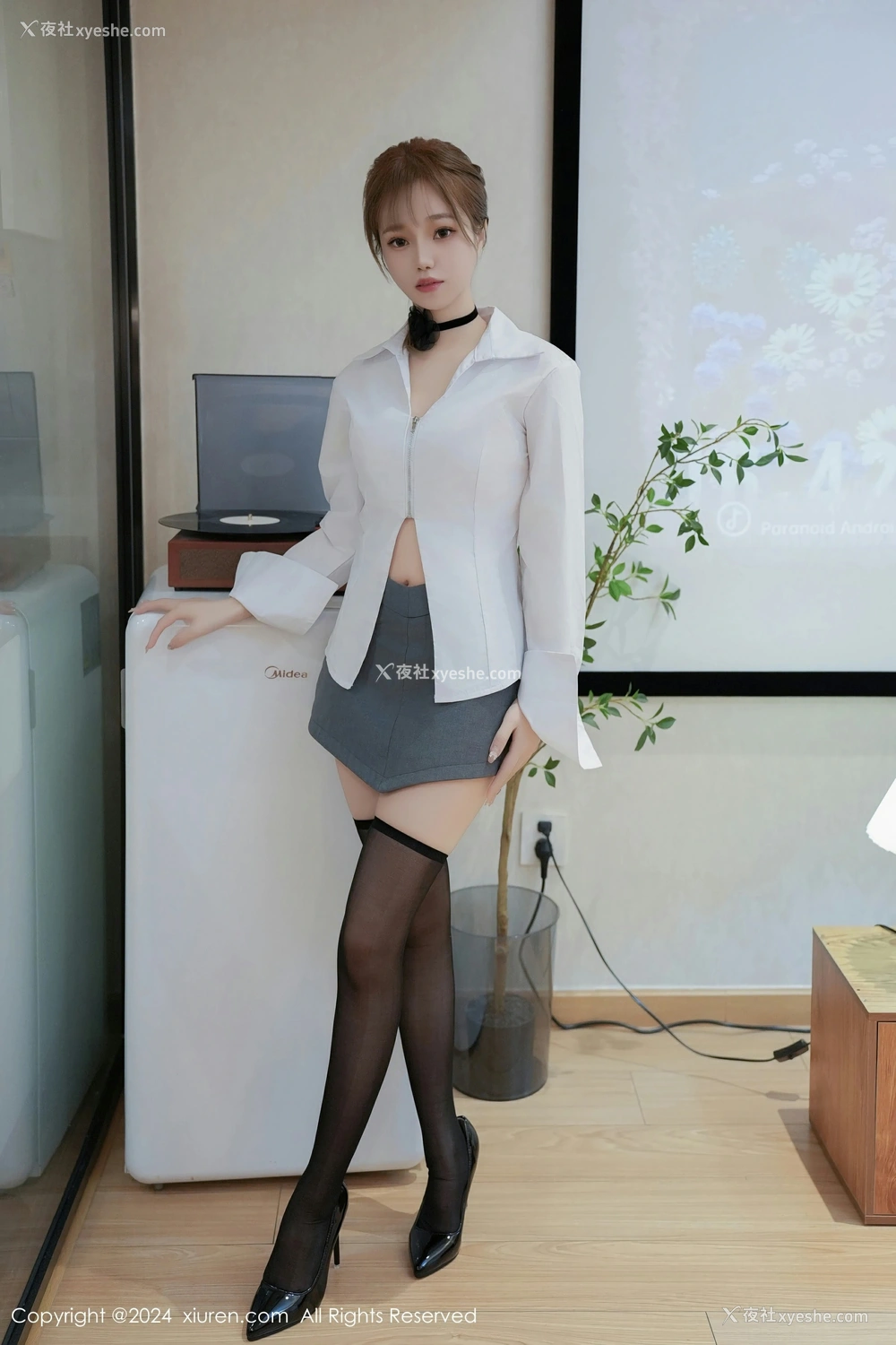 1P - [XiuRen秀人网] No.8609 甜白酱