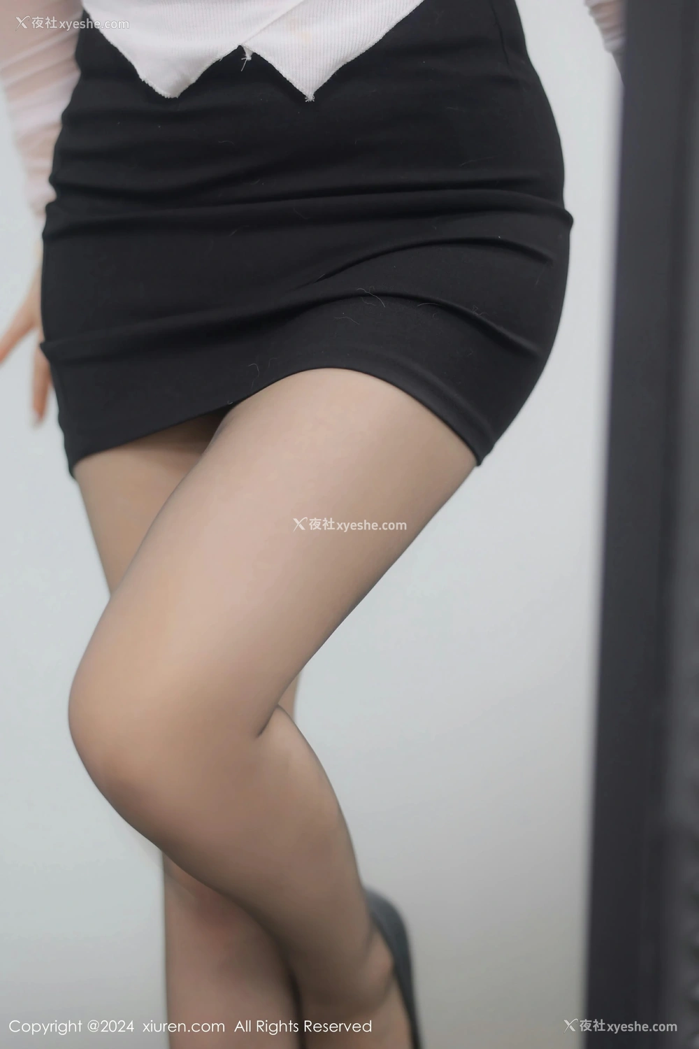 1P - [XiuRen秀人网] No.8766 诗诗kiki