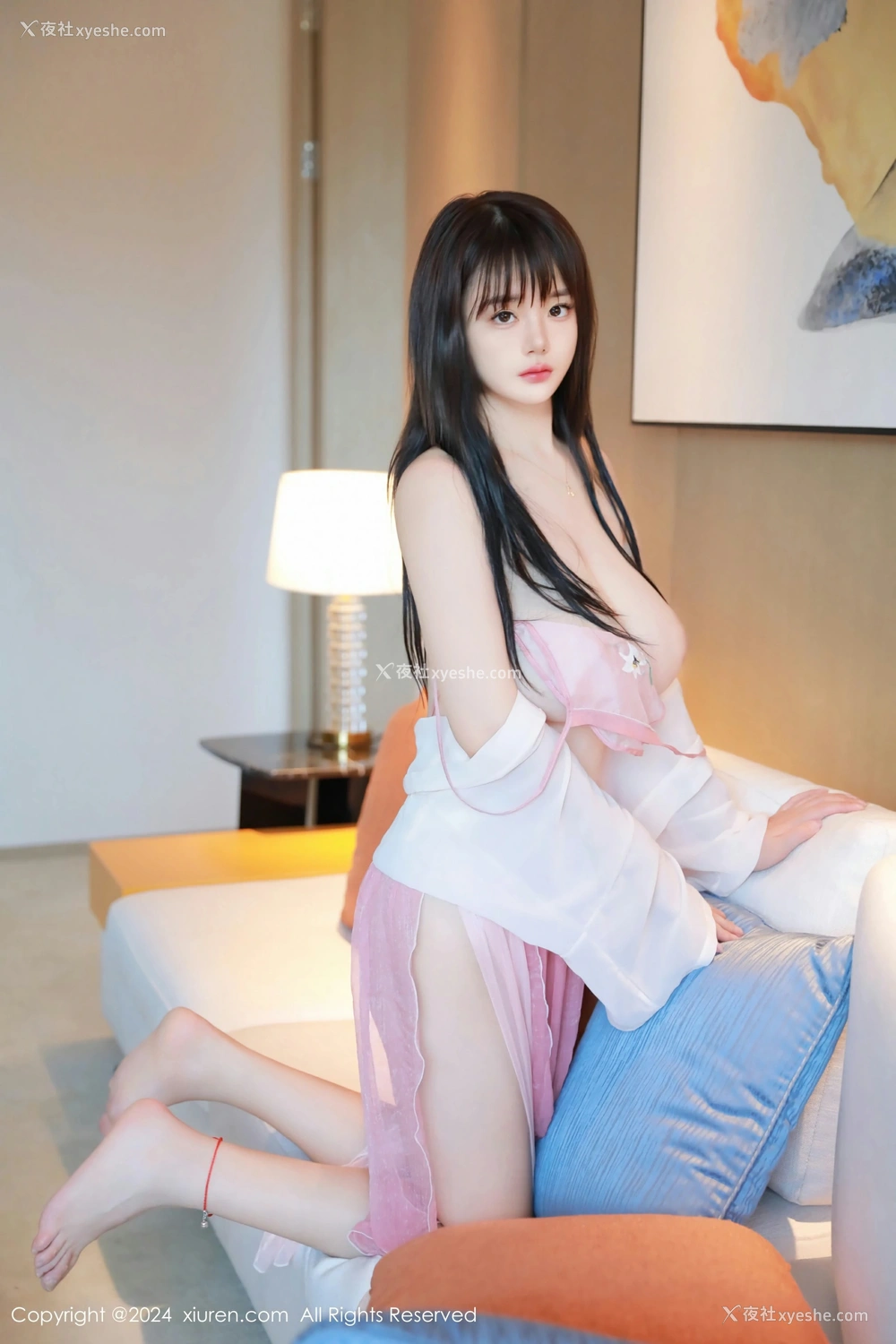 1P - [XiuRen秀人网] No.8724 陈柒柒