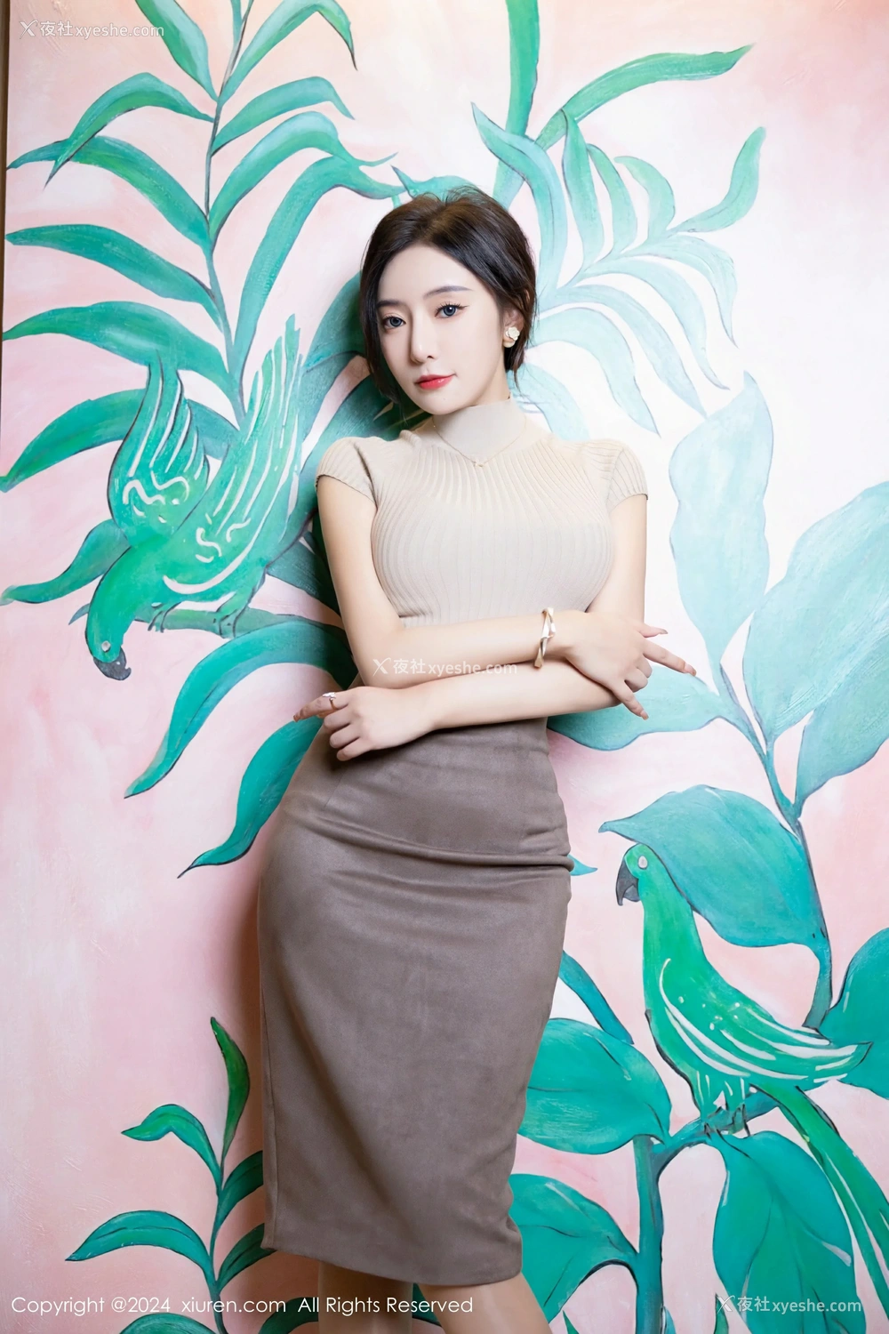 1P - [XiuRen秀人网] No.8741 王馨瑶yanni