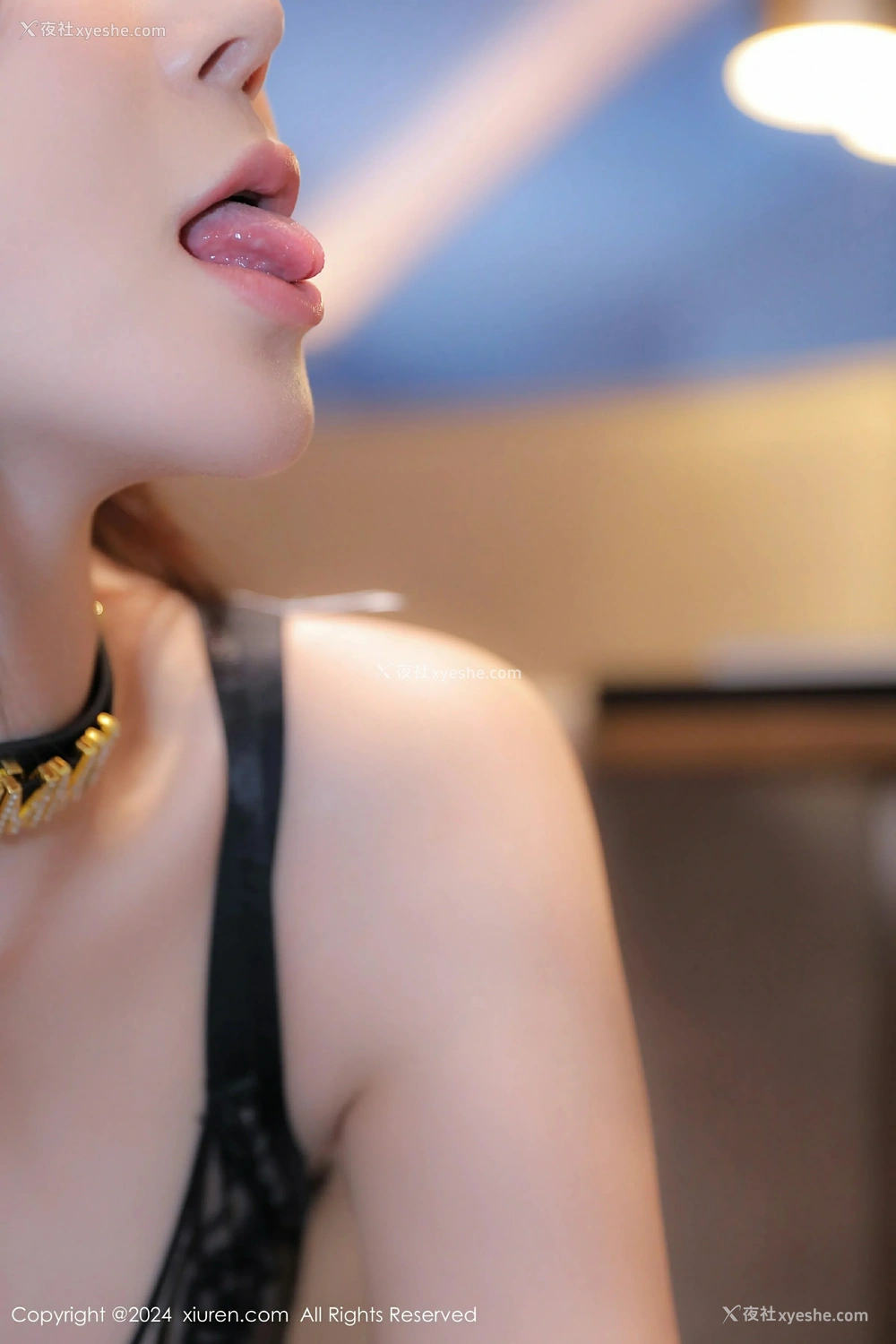 1P - [XiuRen秀人网] No.9427 小蛮妖Yummy