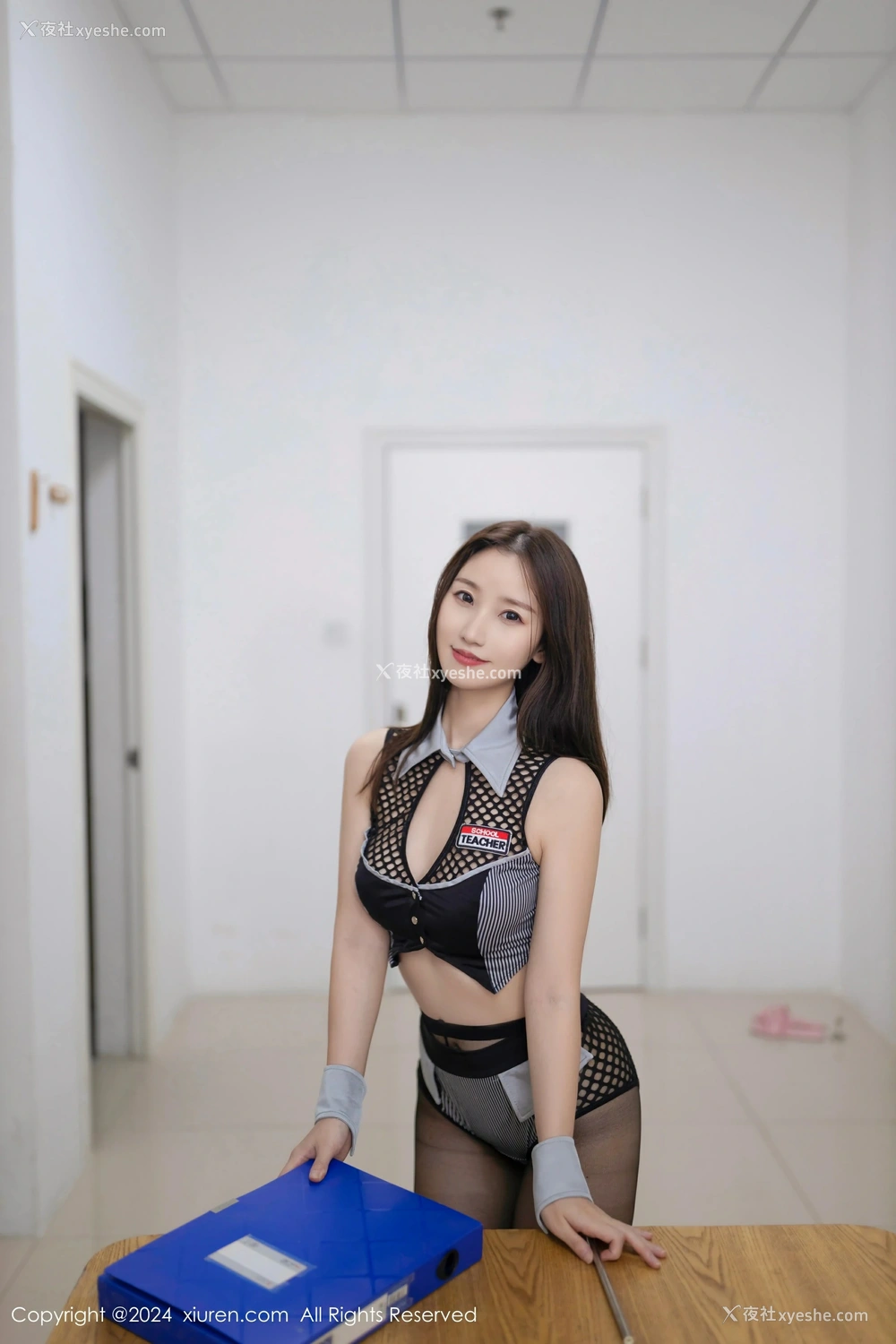 1P - [XiuRen秀人网] No.9013 杏子Yada