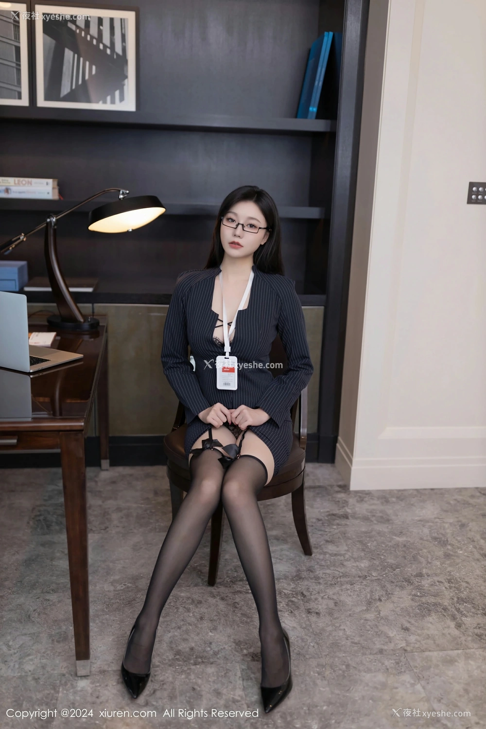 1P - [XiuRen秀人网] No.8537 安然anran