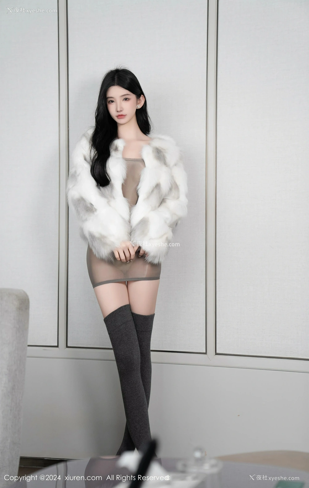 1P - [XiuRen秀人网] No.8383 周于希Sally