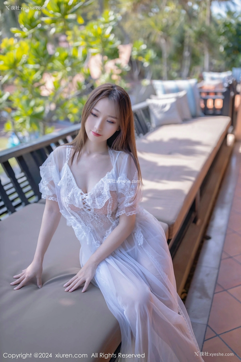 1P - [XiuRen秀人网] No.8302 杏子Yada