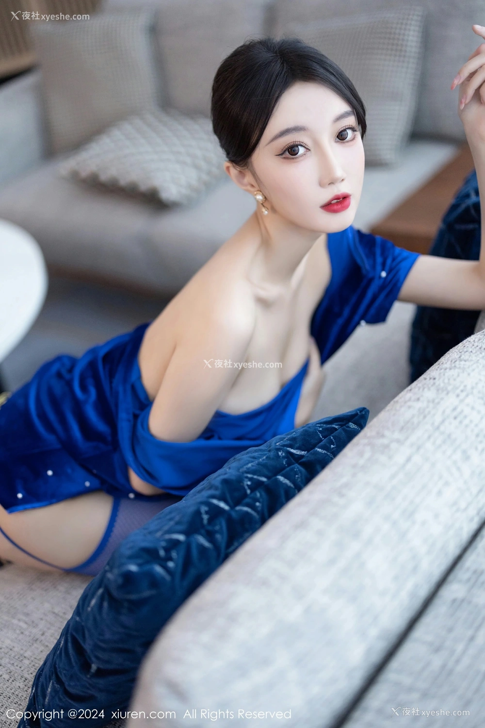 1P - [XiuRen秀人网] No.8298 玥儿玥