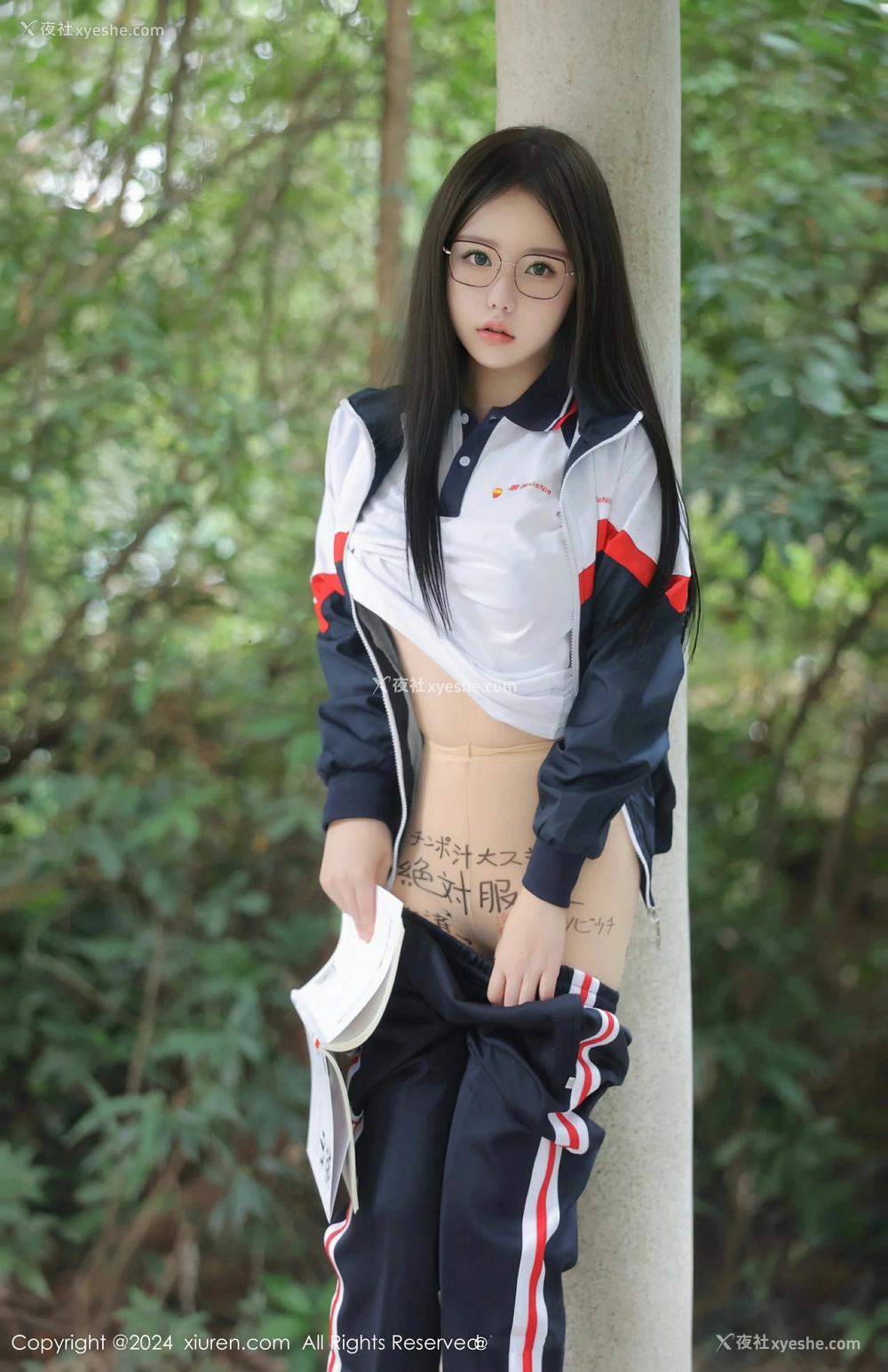 1P - [XiuRen秀人网] No.8335 小薯条nienie