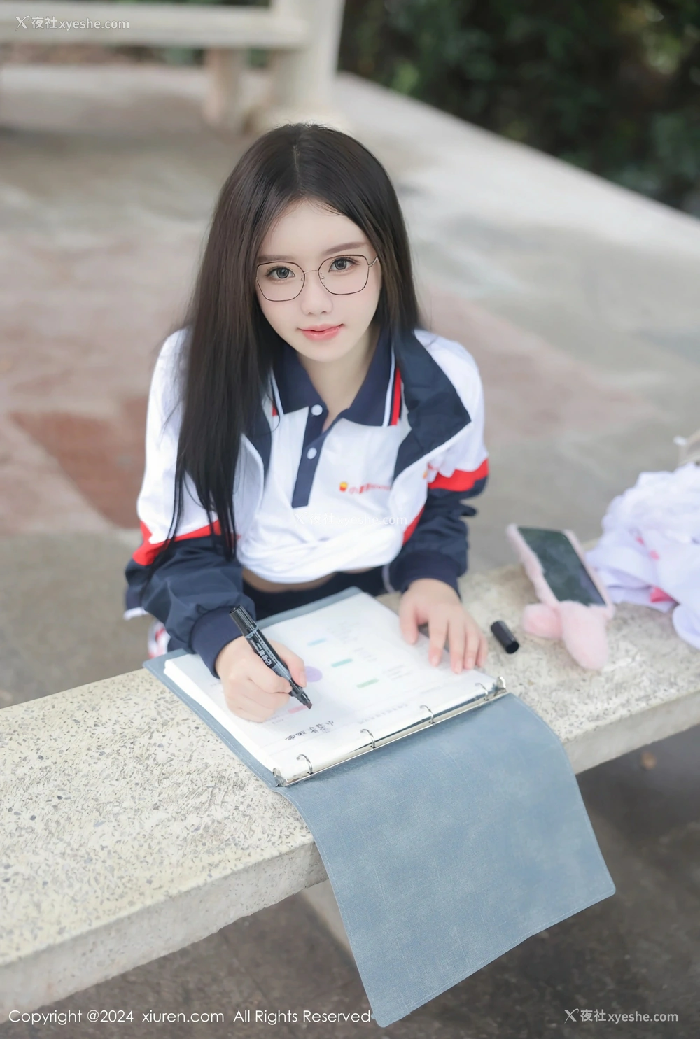 1P - [XiuRen秀人网] No.8335 小薯条nienie