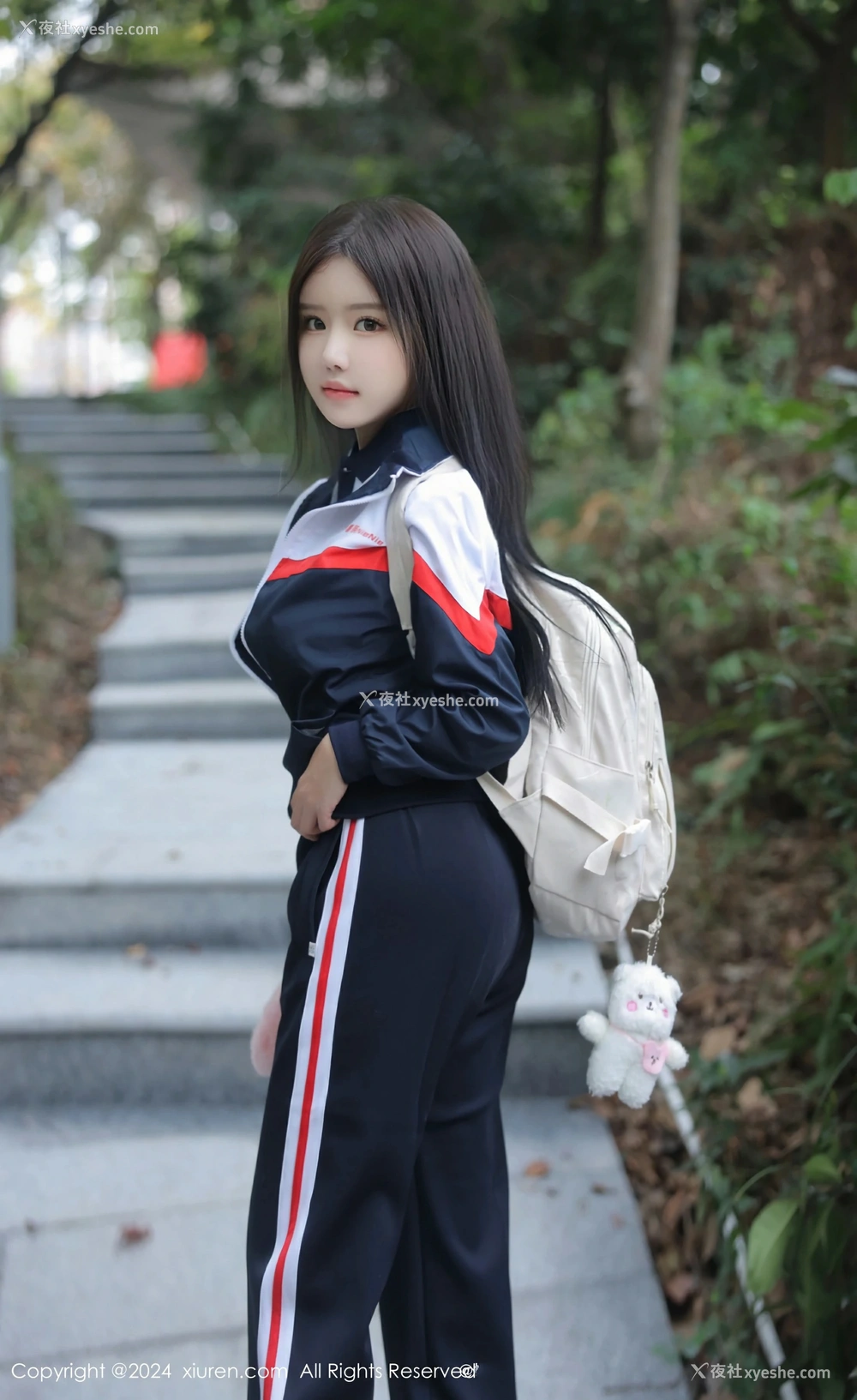 1P - [XiuRen秀人网] No.8335 小薯条nienie