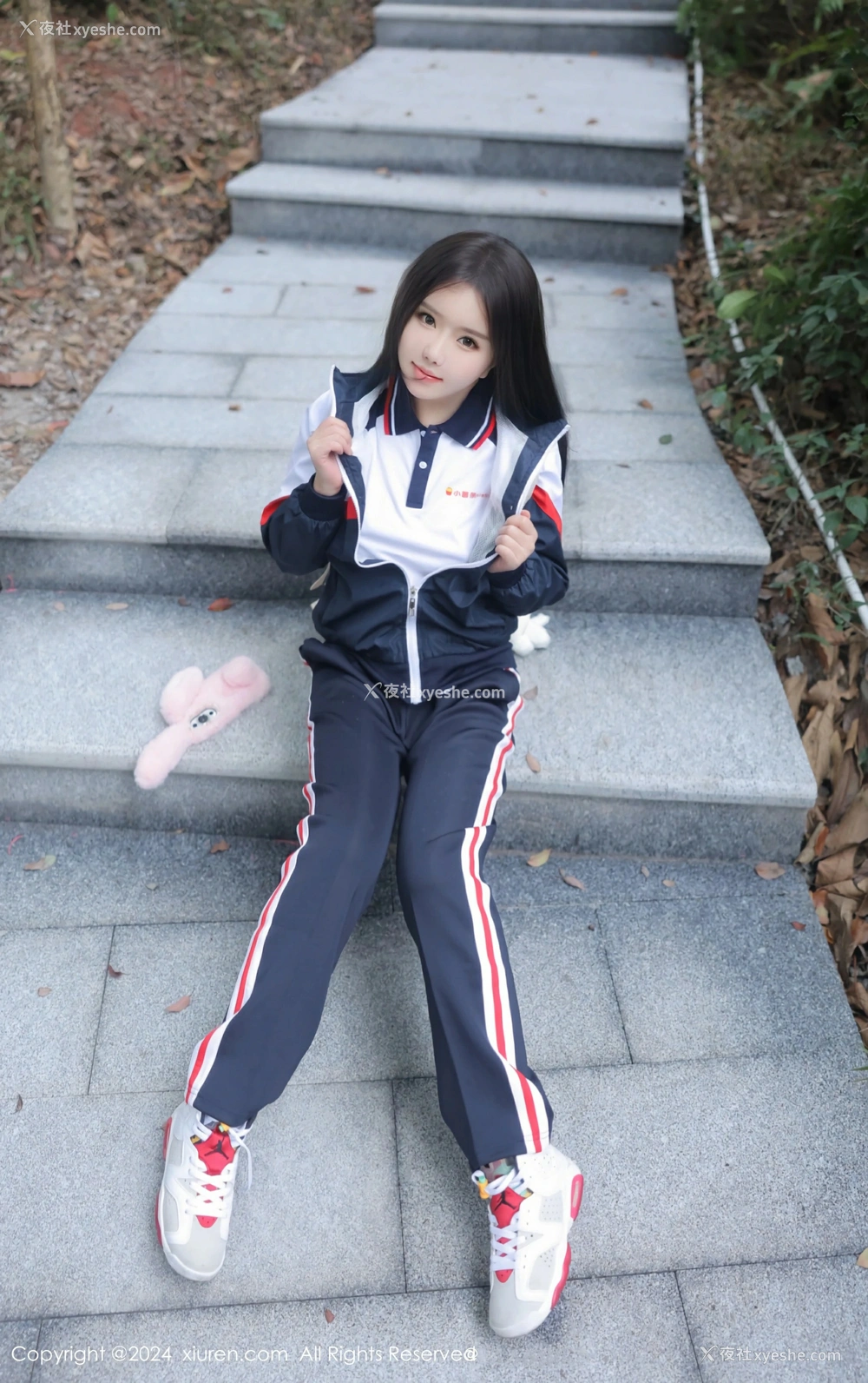 1P - [XiuRen秀人网] No.8335 小薯条nienie