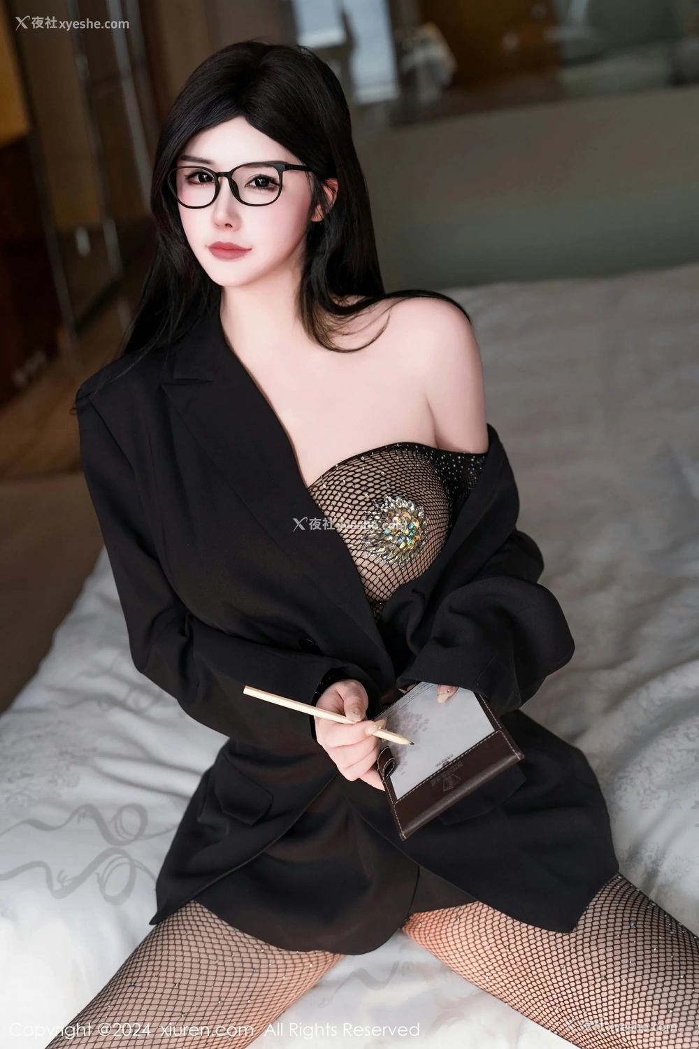 1P - [XiuRen秀人网] No.8328 陈芊儿