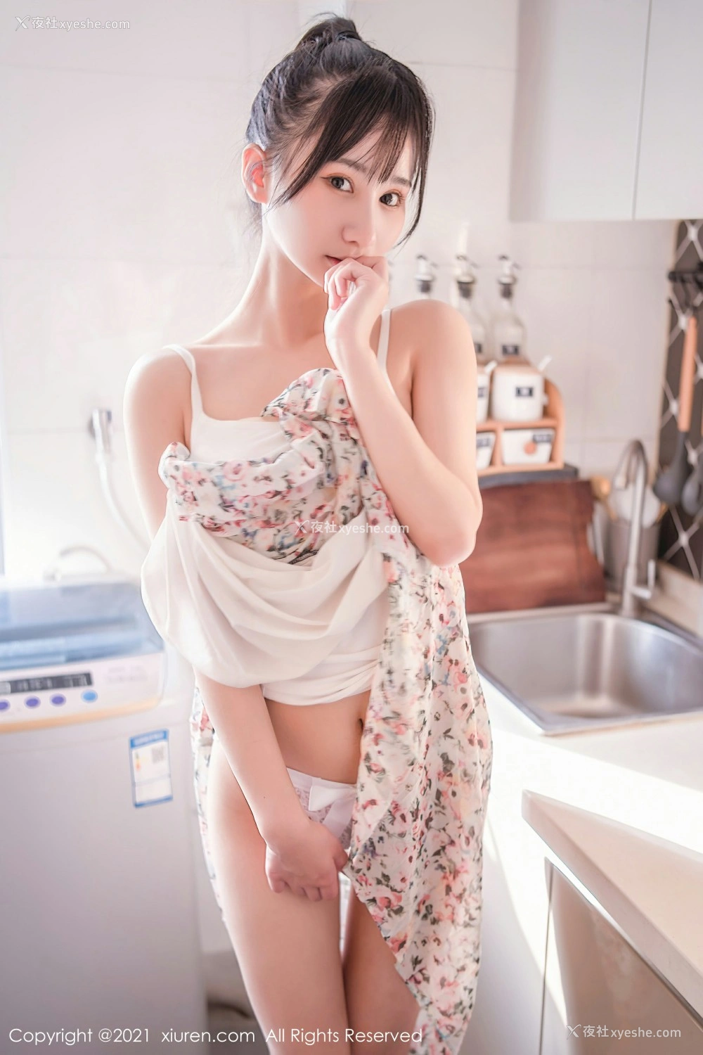 1P - [XiuRen秀人网] No.3711 小果冻儿