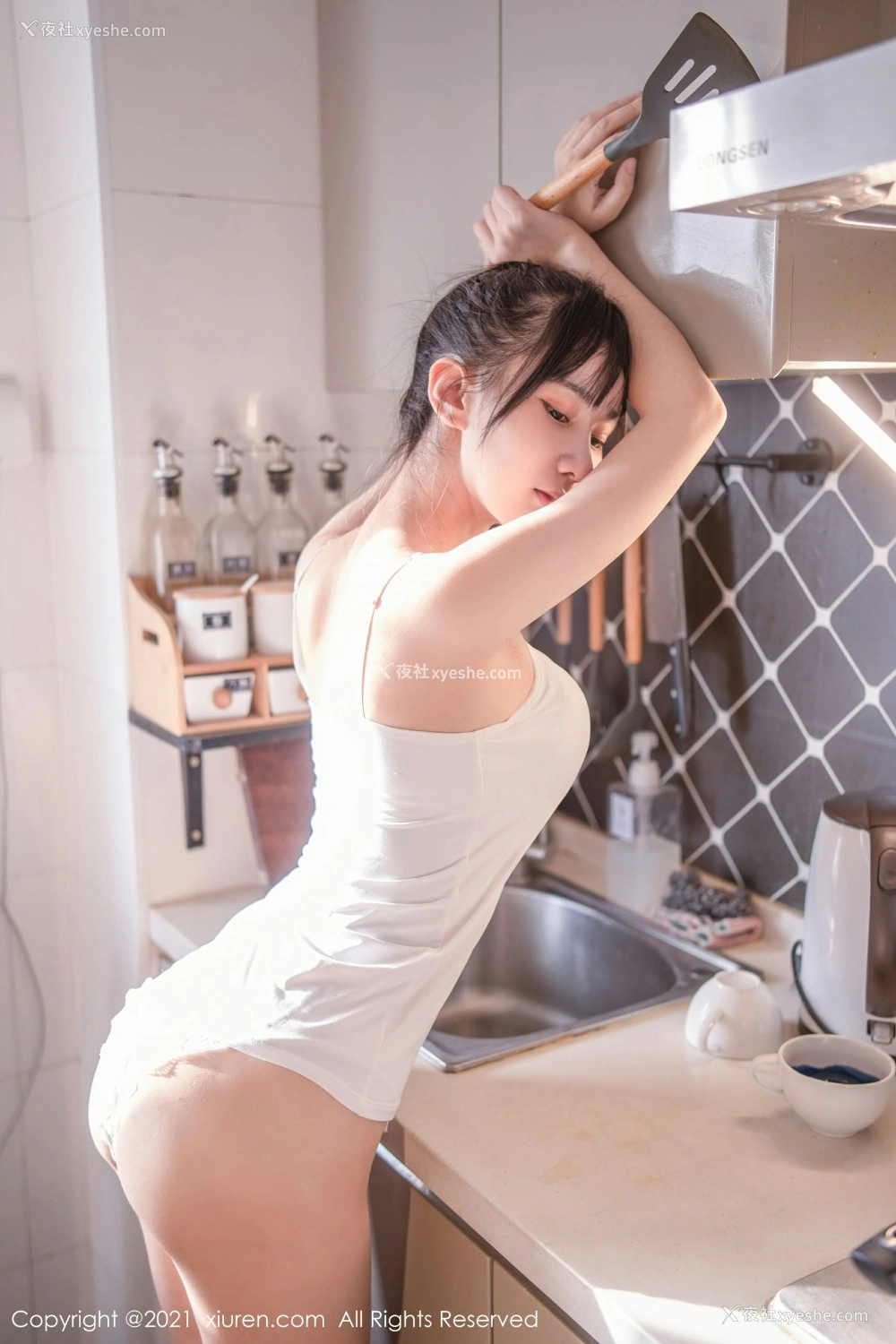 1P - [XiuRen秀人网] No.3711 小果冻儿