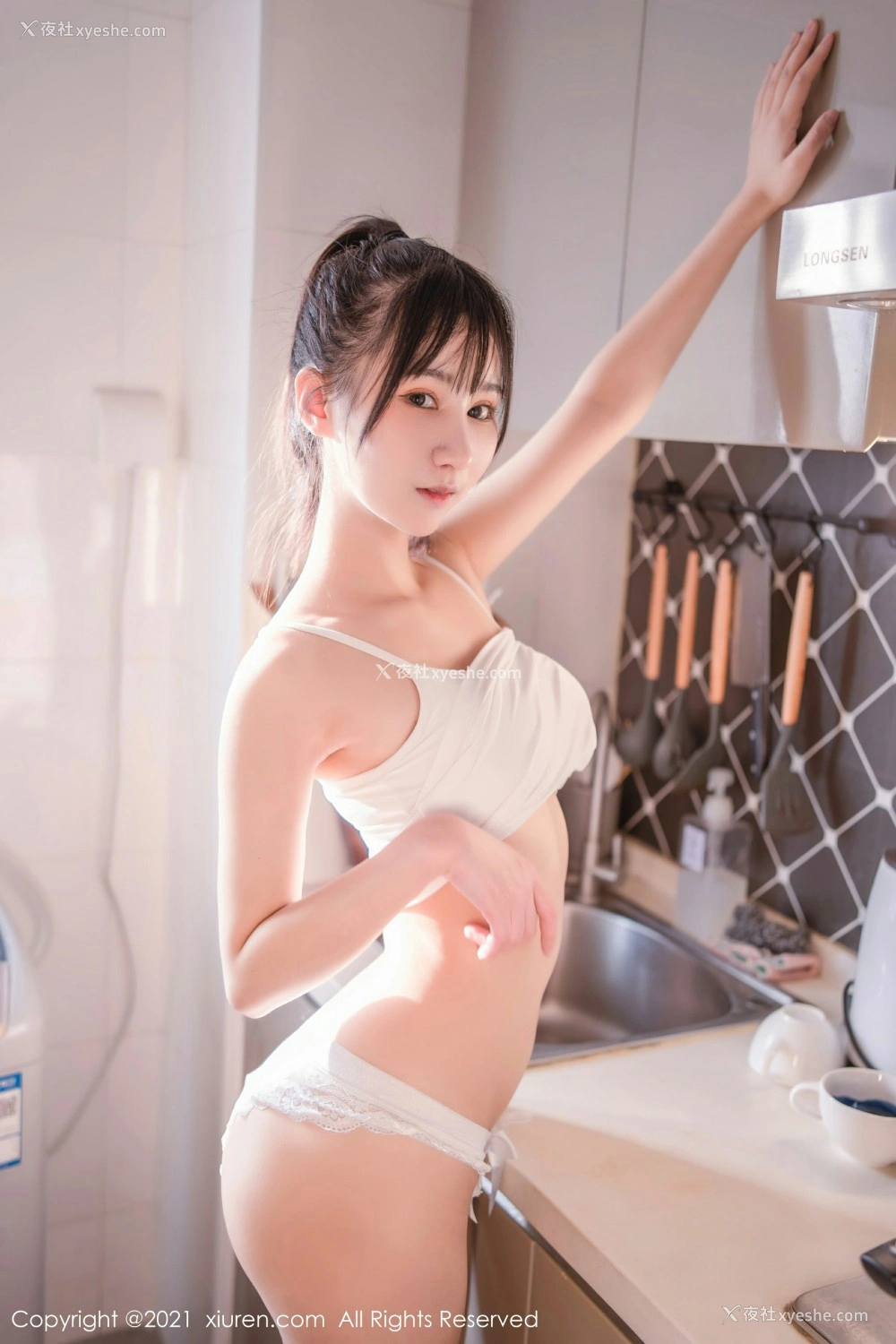 1P - [XiuRen秀人网] No.3711 小果冻儿