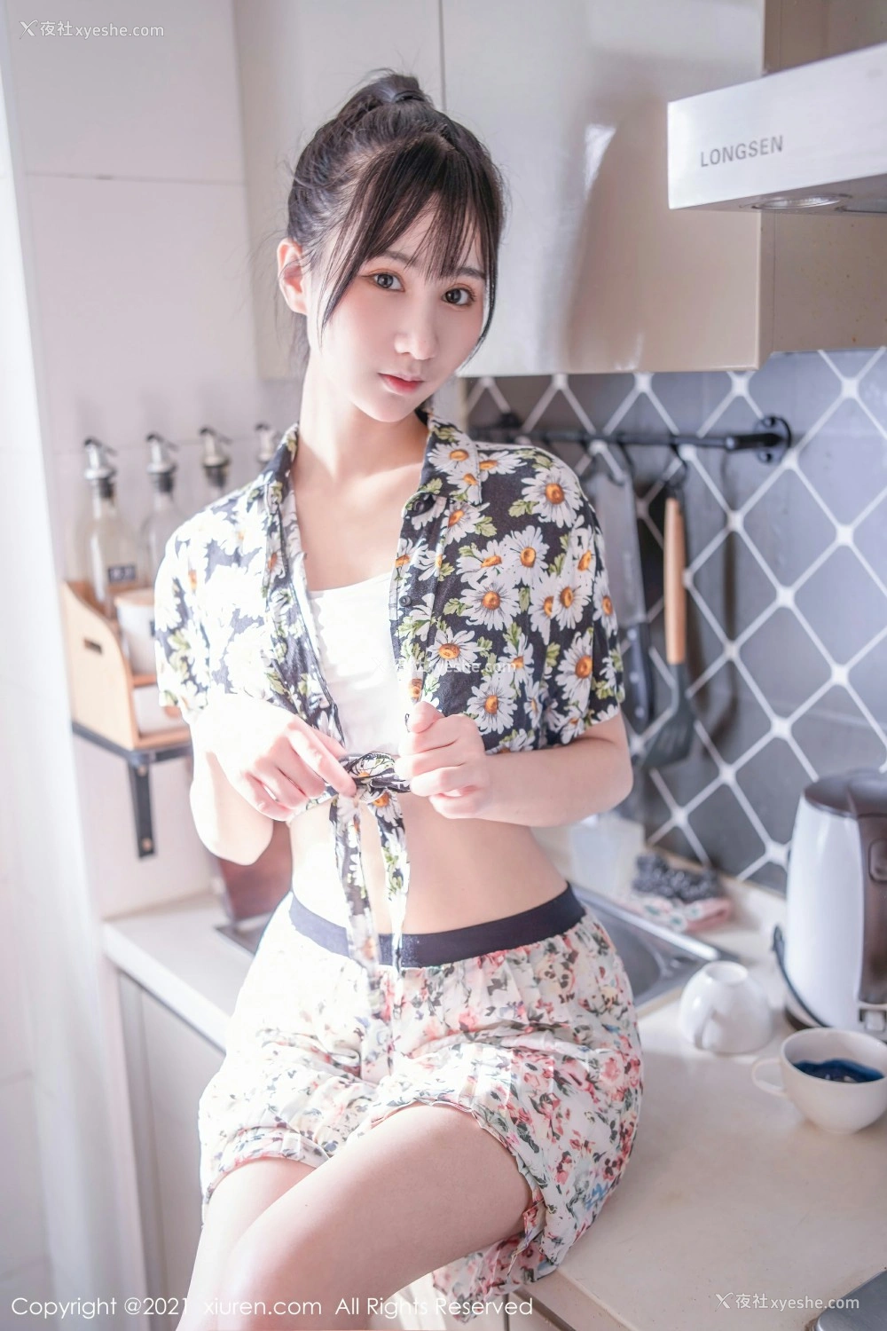 1P - [XiuRen秀人网] No.3711 小果冻儿
