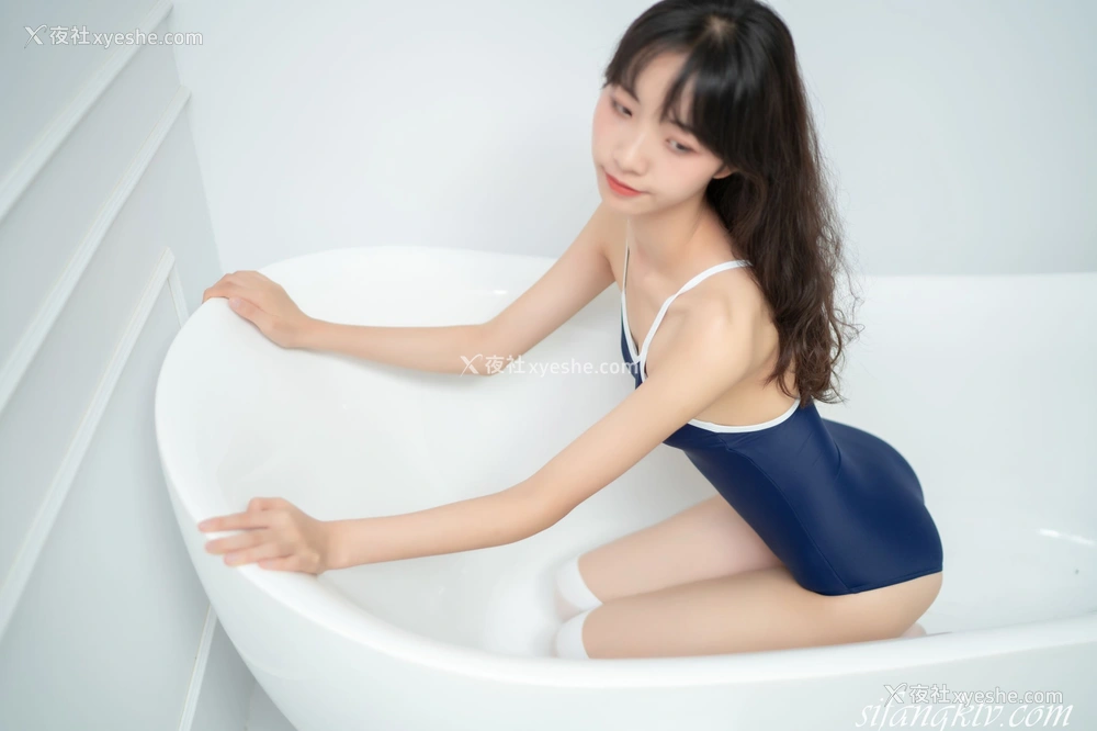 1P - murmure酱《白丝女仆》