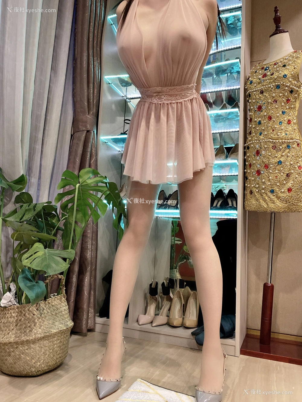 1P - 【网络收集】秀人网模特 芝芝Booty 福利合集