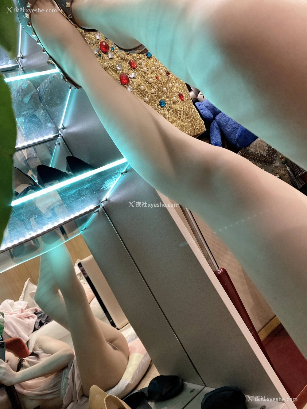 1P - 【网络收集】秀人网模特 芝芝Booty 福利合集
