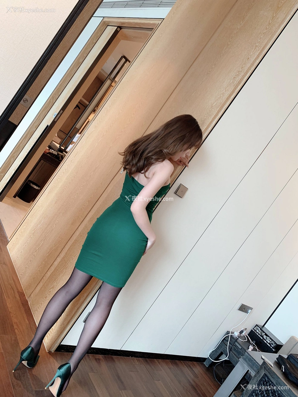 1P - 【网络收集】秀人网模特 芝芝Booty 福利合集