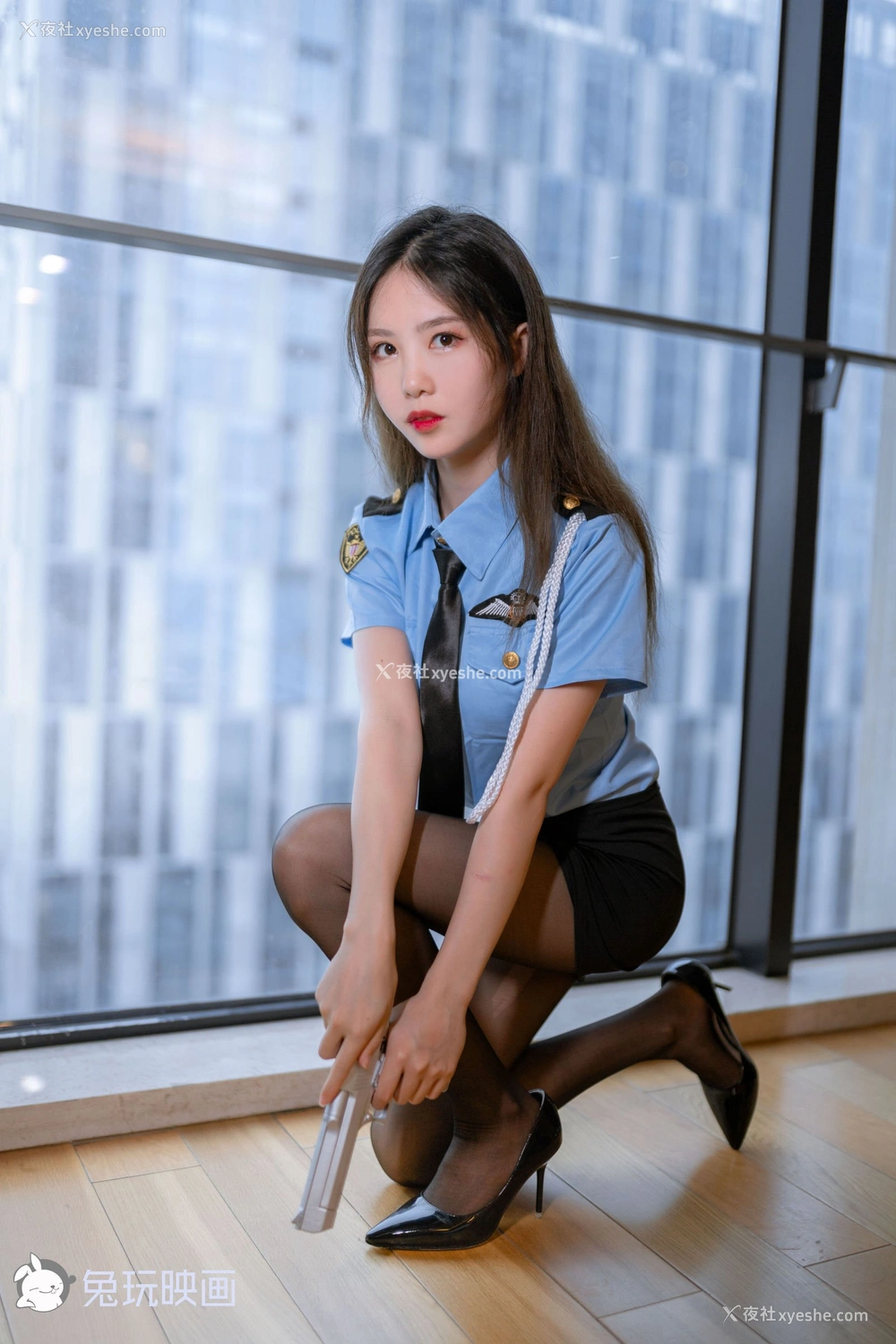 1P - 抖娘·利世《穿制服的小姐姐》